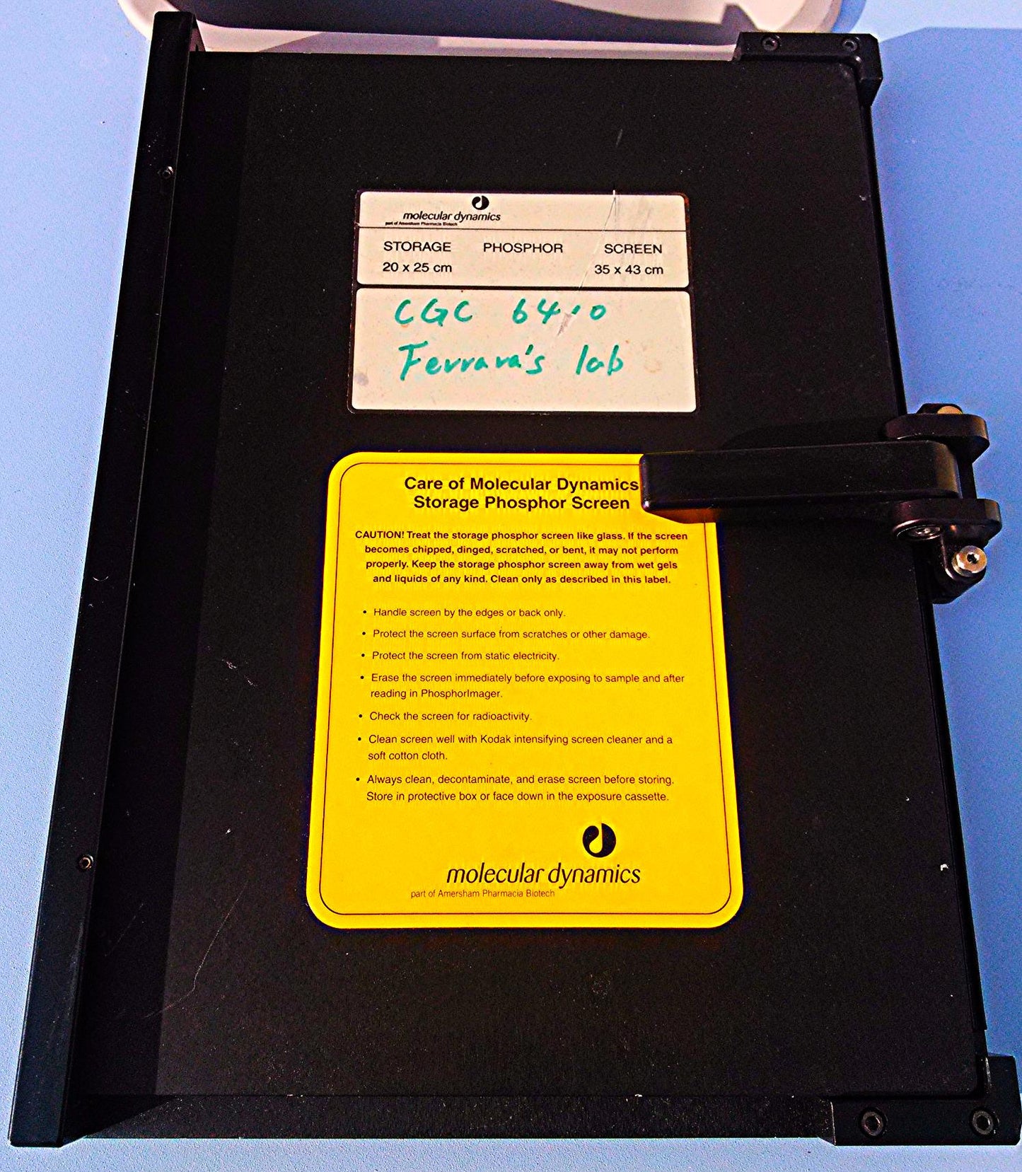 MOLECULAR DYNAMICS STORAGE 20 x 25 cm PHOSPHOR SCREEN 35x43 cm PHARMACIA BIOTECH