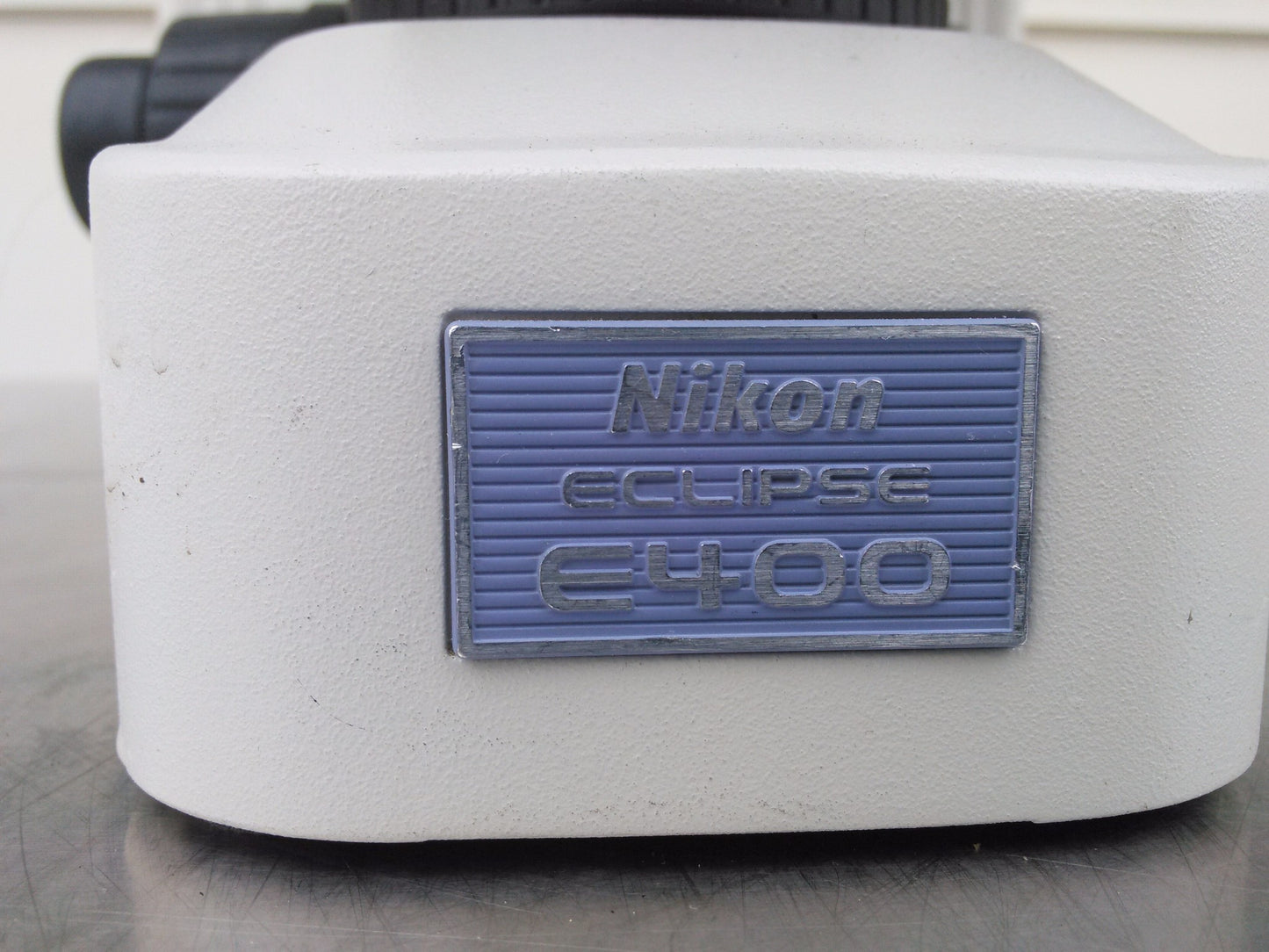 NIKON ECLIPSE E400 MICROSCOPE POWERS UP FINE NOT COMPLETE FOR PARTS AS IS
