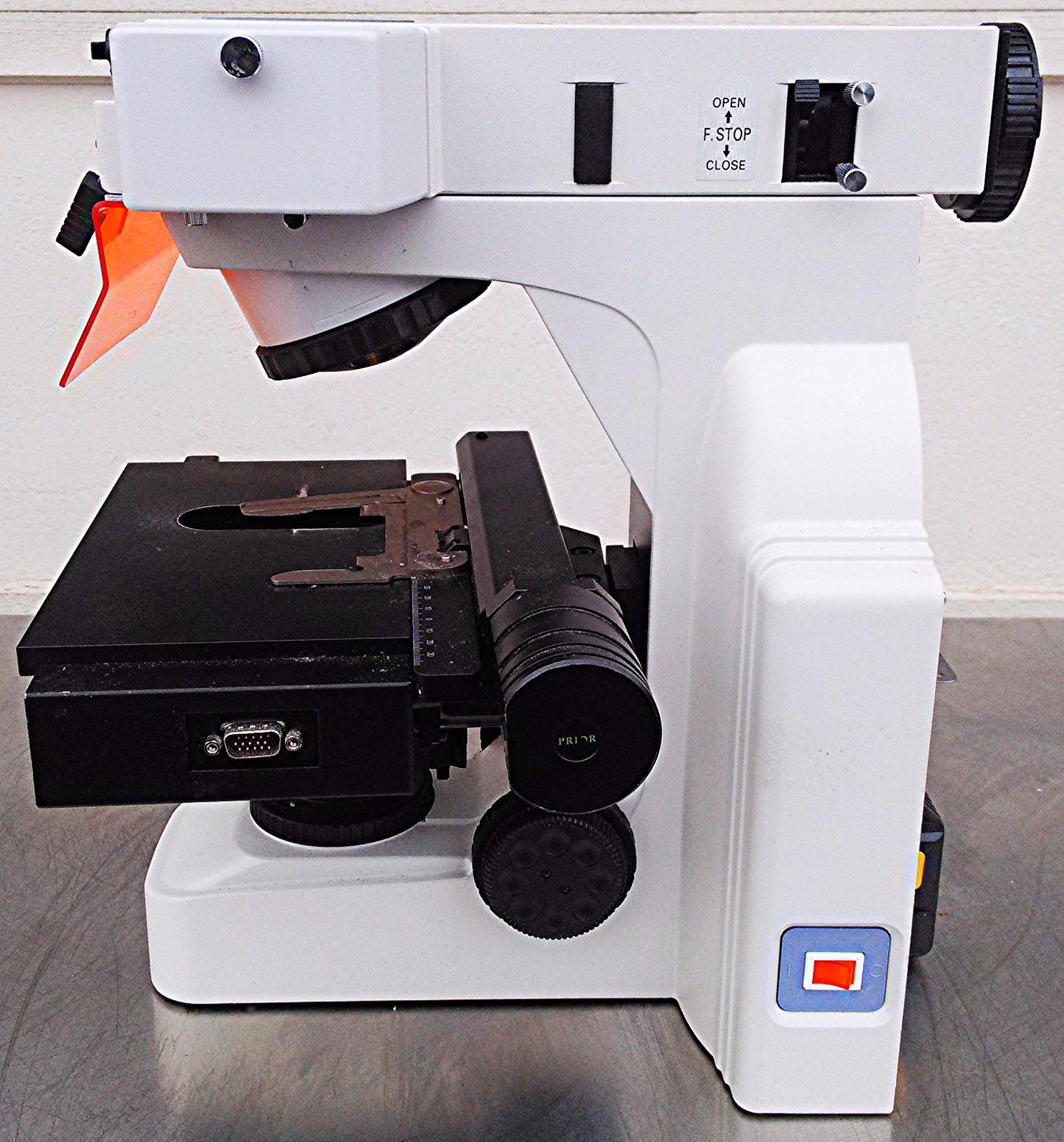 NIKON ECLIPSE E400 MICROSCOPE POWERS UP FINE NOT COMPLETE FOR PARTS AS IS