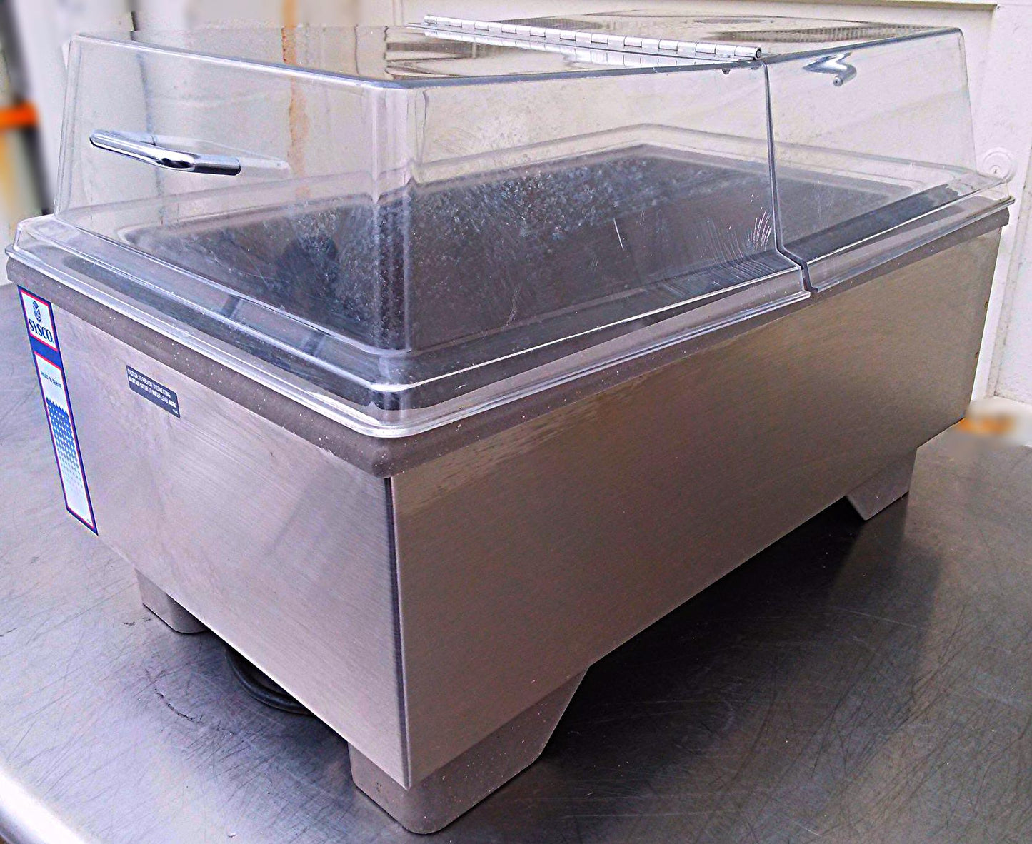 SYSCO COUNTERTOP MERCHANDISER VOLLRATH HEAT N SERVE 72020 with COVER GABLE