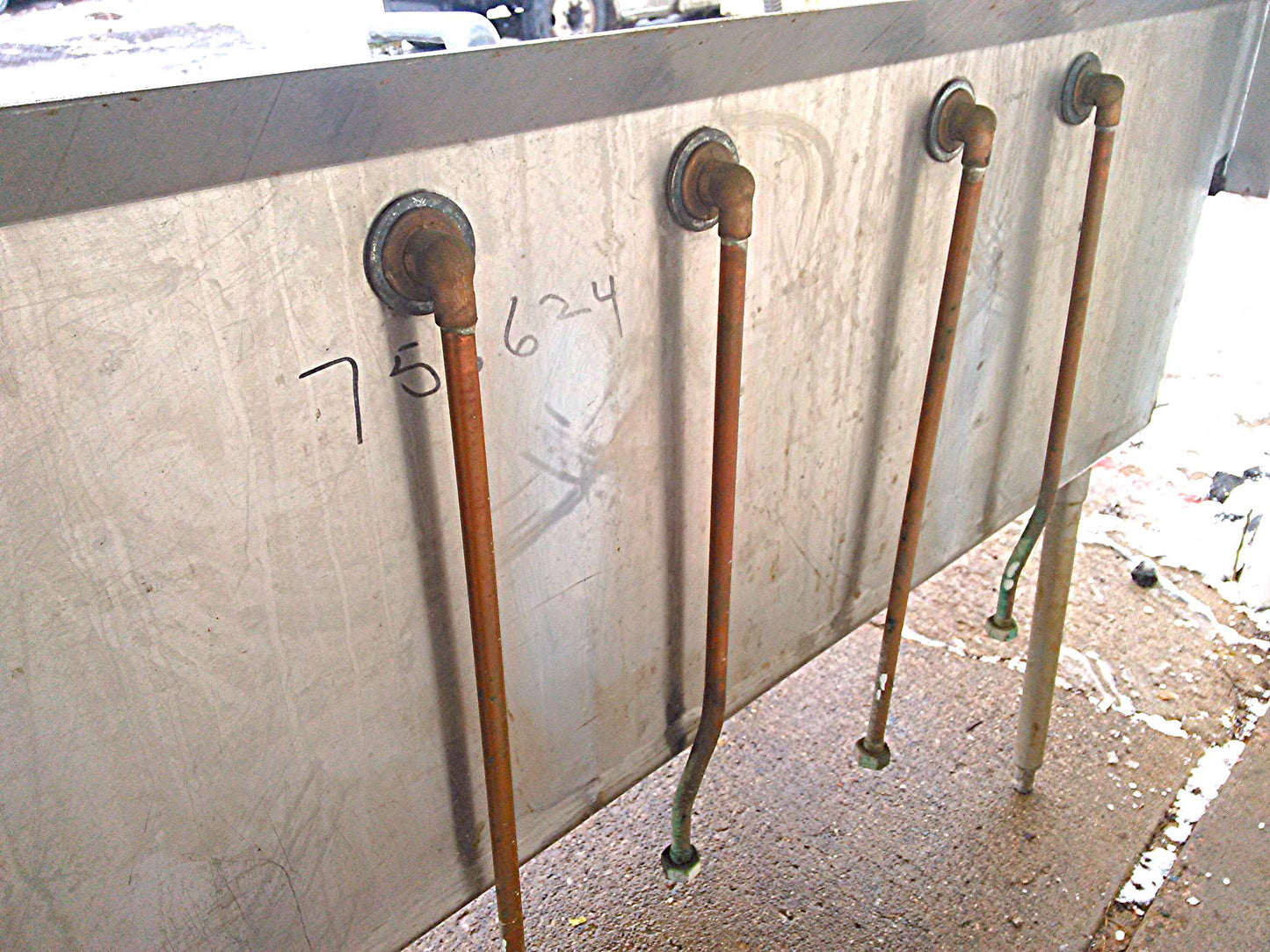 ELKAY 3 BOWL WASH RINSE SANITIZE STEEL COMMERCIALSINK 57w X 27.5d X 36"h FAUCET