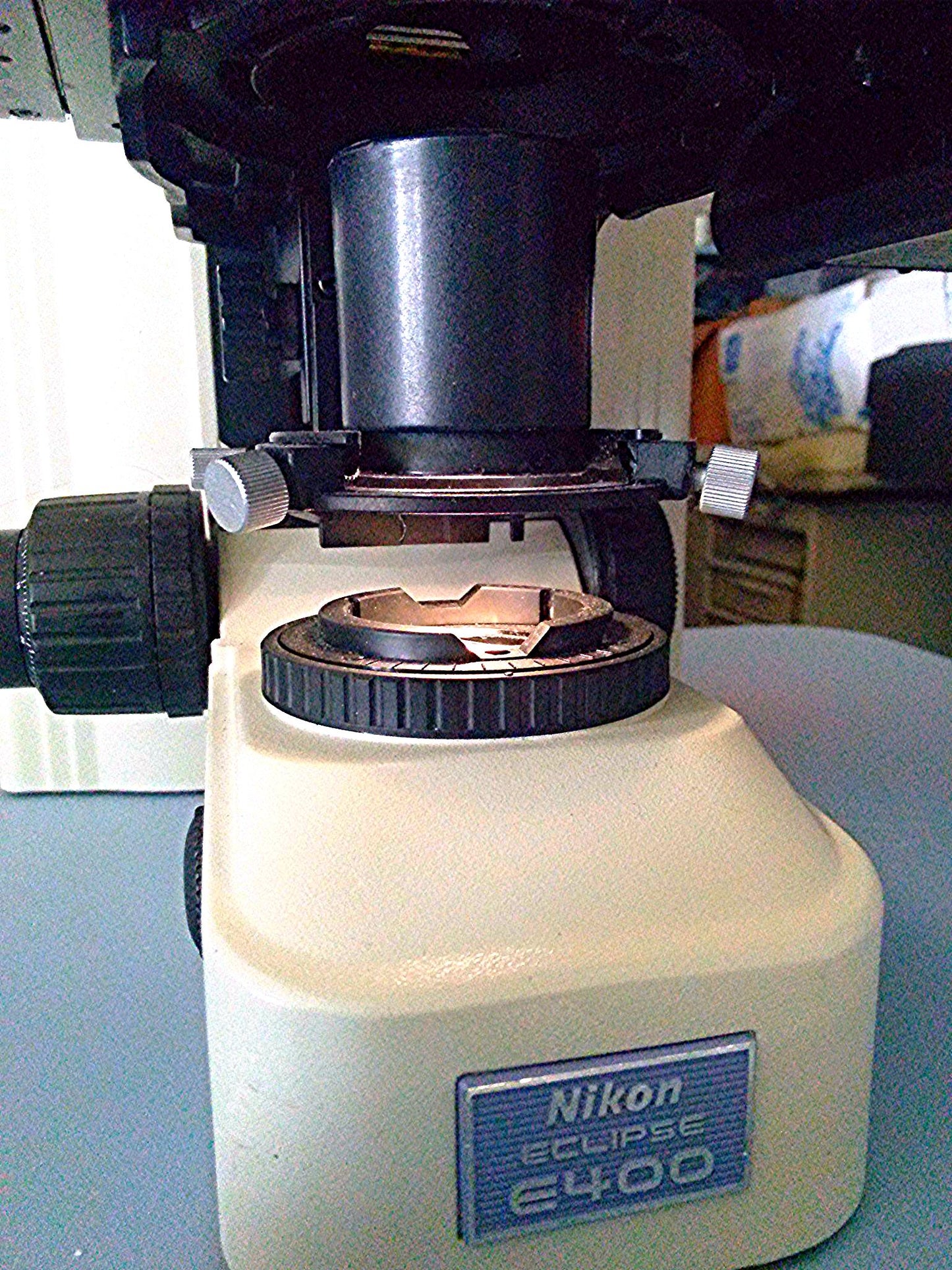 NIKON ECLIPSE E400 MICROSCOPE POWERS UP FINE NOT COMPLETE FOR PARTS AS IS