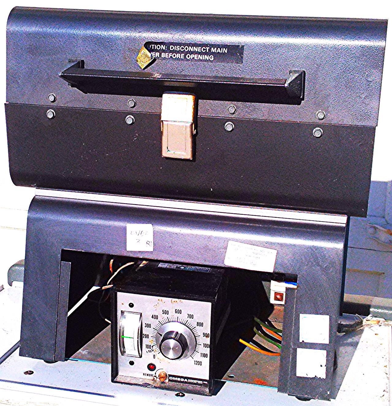 Thermo BLUE M LINDBERG TYPE 55035 Mini Mite TUBE FURNACE Single Set Point 1100°C