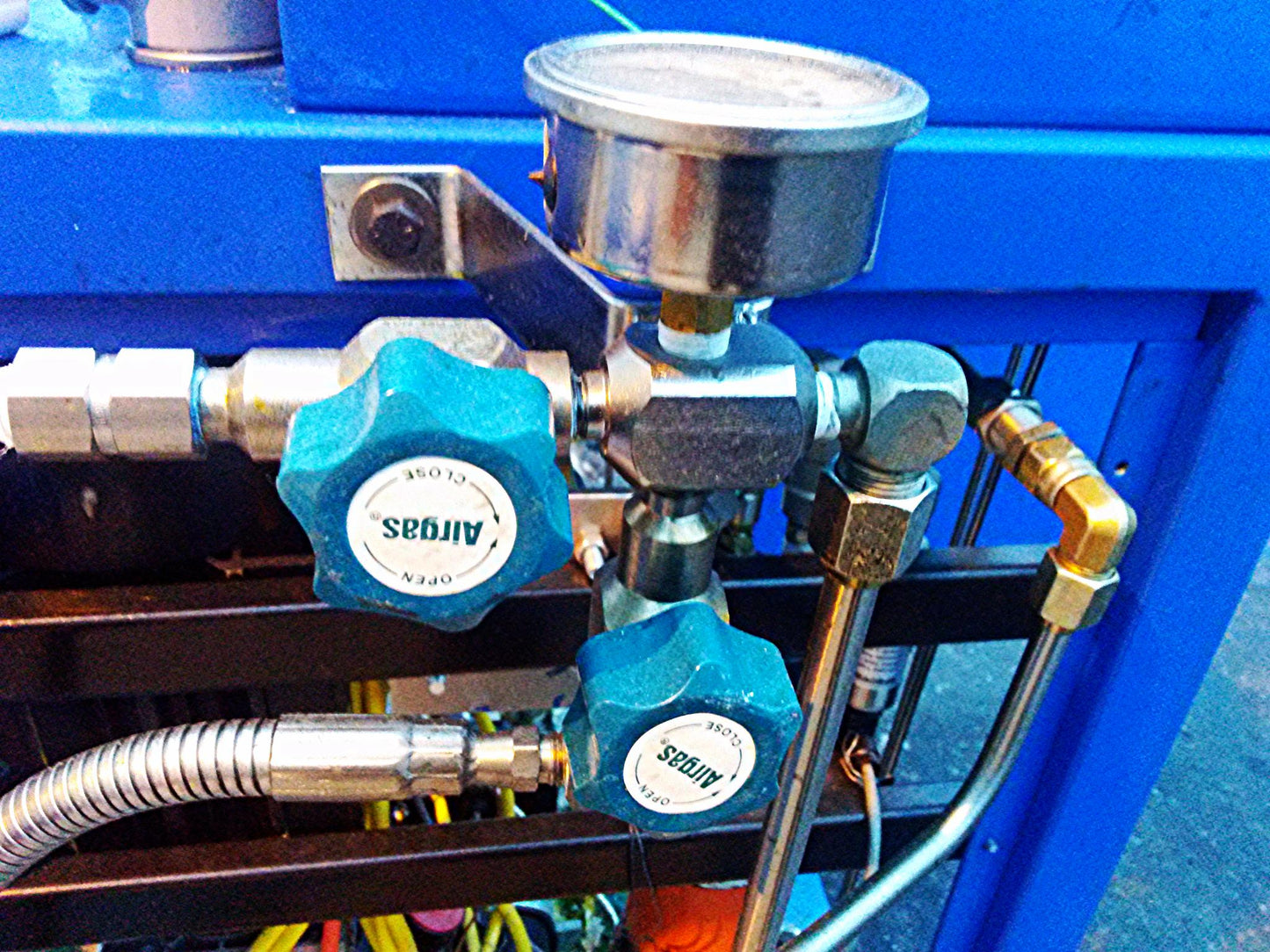 TENNANT CSX24 WINDSOR CHARIOT 24 RIDE ON FLOOR iSCRUB AUTO SCRUBBER WATCH VIDEO