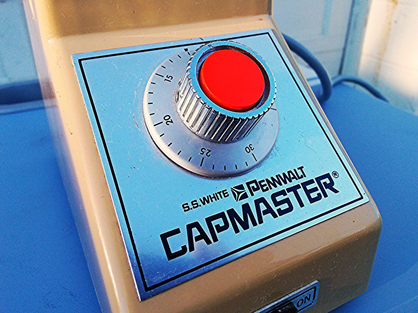 PENNWALT CAPMASTER DENTAL CAPSULE MIXING DEVICE Lab Single HI Speed Amalgamator