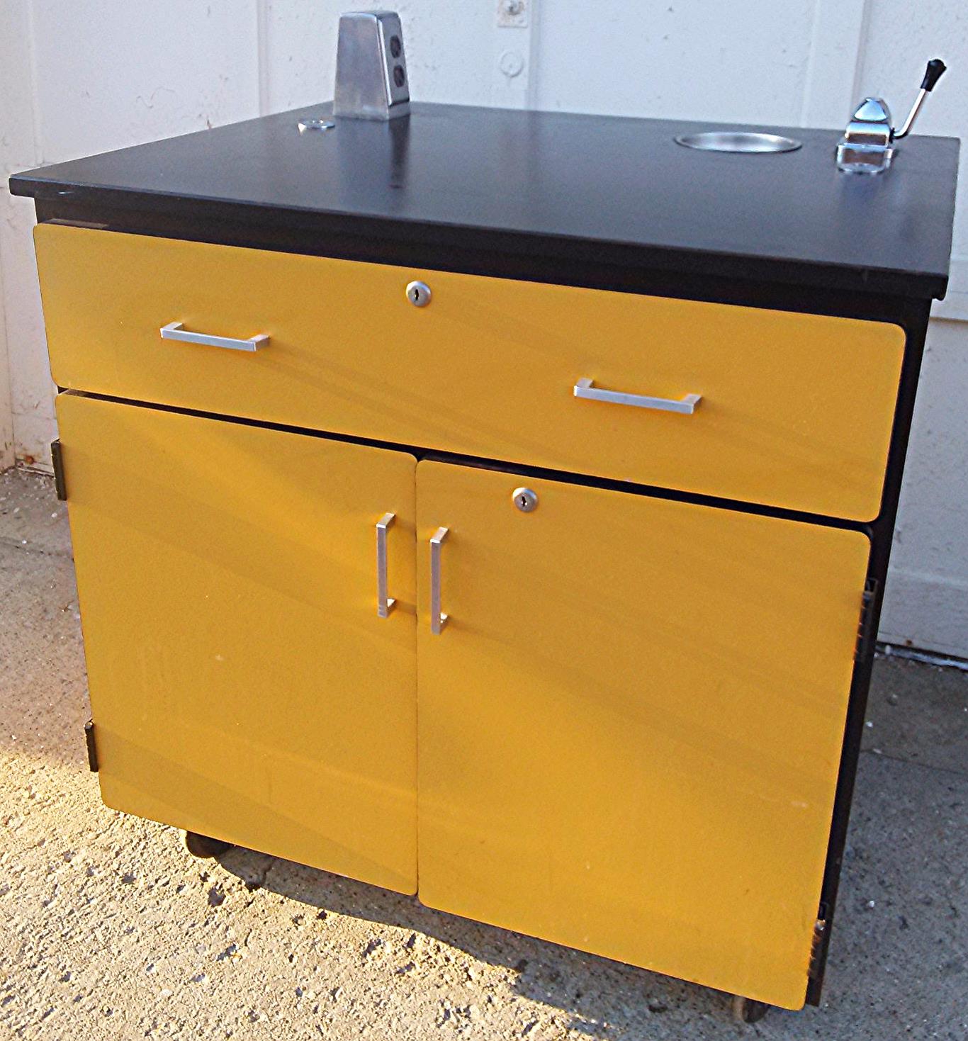 SARGENT-WELCH ACID CABINET WORKBENCH ACID CHEMISTRY LAB ANTI CORROSION DESK SINK