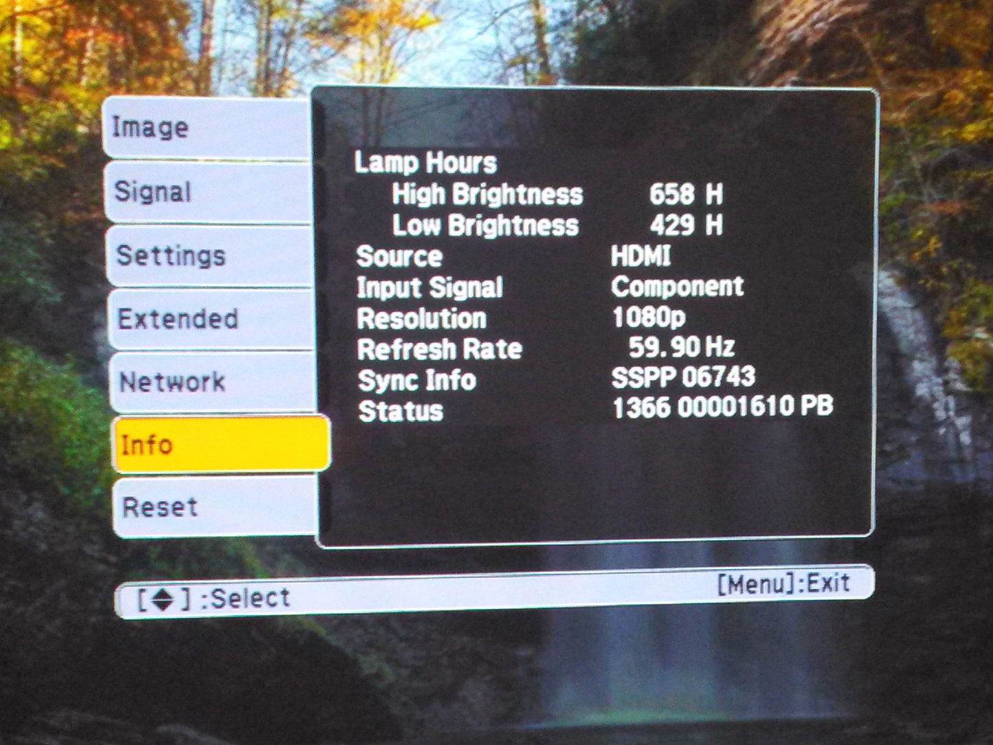 EPSON POWERLITE PRO G5200W HIGH DEFINITION MODEL H286A LCD PROJECTOR 4200 Lumens