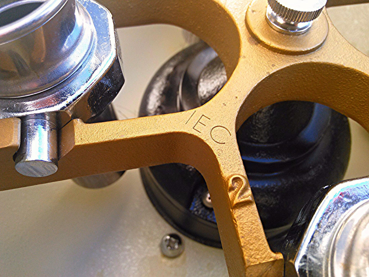 INTERNATIONAL EQUIPMENT COMPANY IEC CLINICAL CENTRIFUGE 215 ROTOR TUBES PERFECT