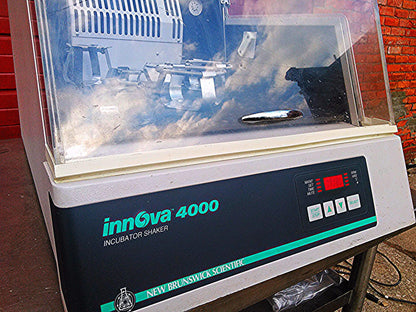 NEW BRUNSWICK INNOVA 4000 DIGITAL ORBITAL LAB ROTARY INCUBATOR SHAKER SCIENTIFIC