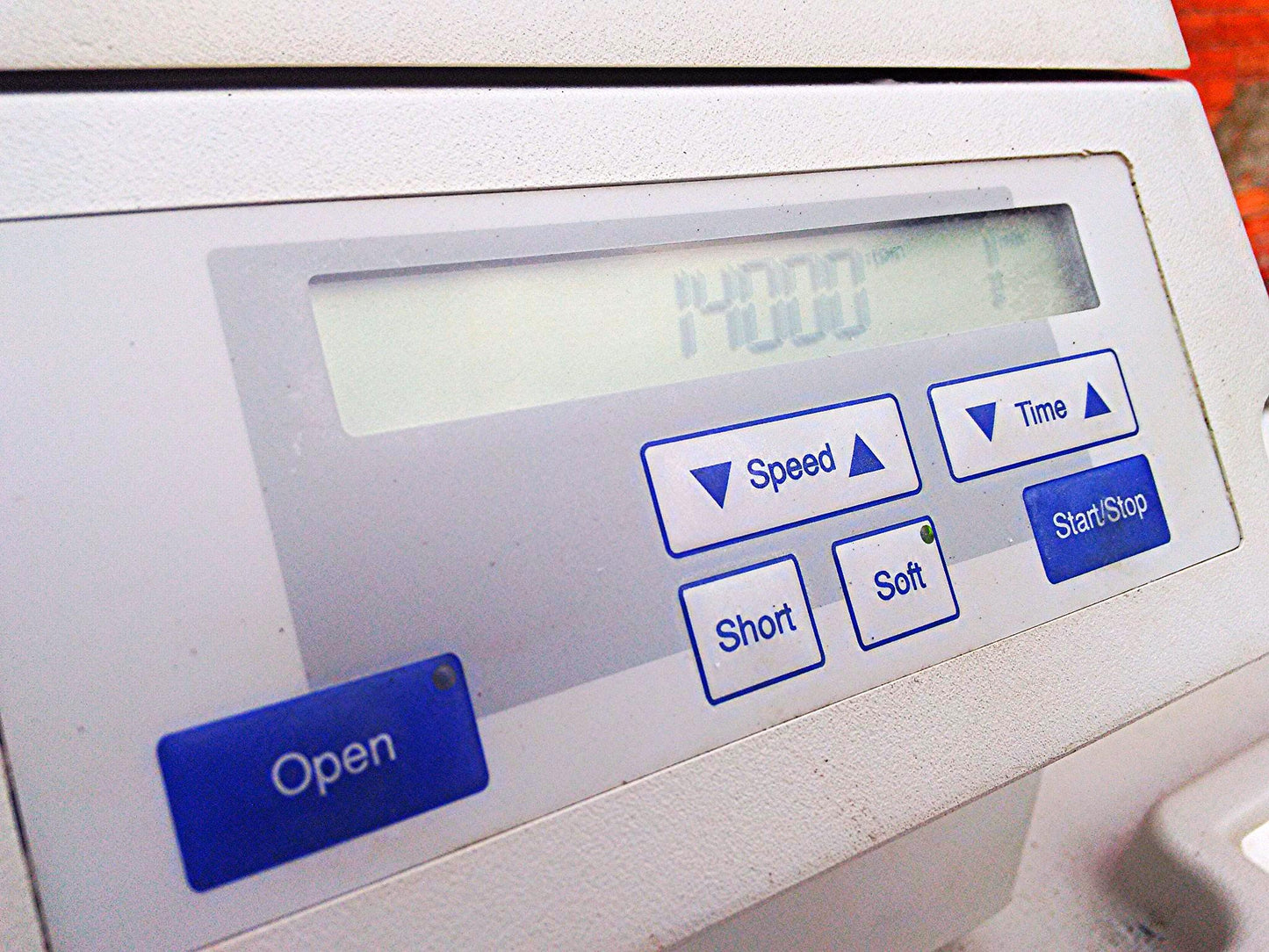 GREAT EPPENDORF CENTRIFUGE 5417C with GE 034 ROTOR WORKS PERFECTLY!!! LAB CLINIC