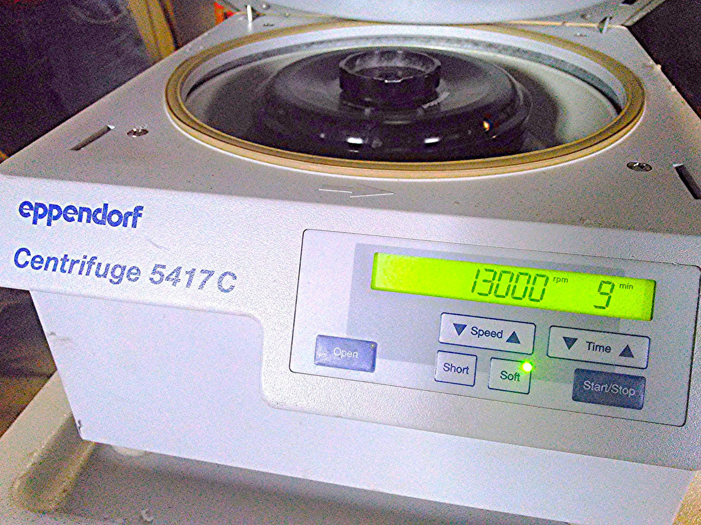 GREAT EPPENDORF CENTRIFUGE 5417C with GE 034 ROTOR WORKS PERFECTLY!!! LAB CLINIC