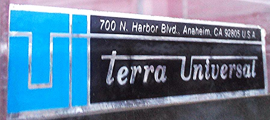 19 d X 24 w X 60 h TERRA UNIVERSAL DISSECATOR CABINET DRY BOX Model 1943-00-1