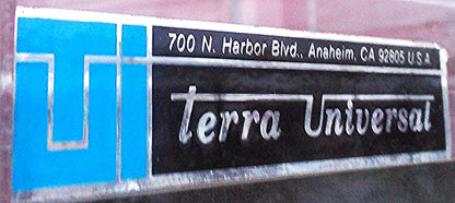 19 d X 24 w X 60 h TERRA UNIVERSAL DISSECATOR CABINET DRY BOX Model 1943-00-1