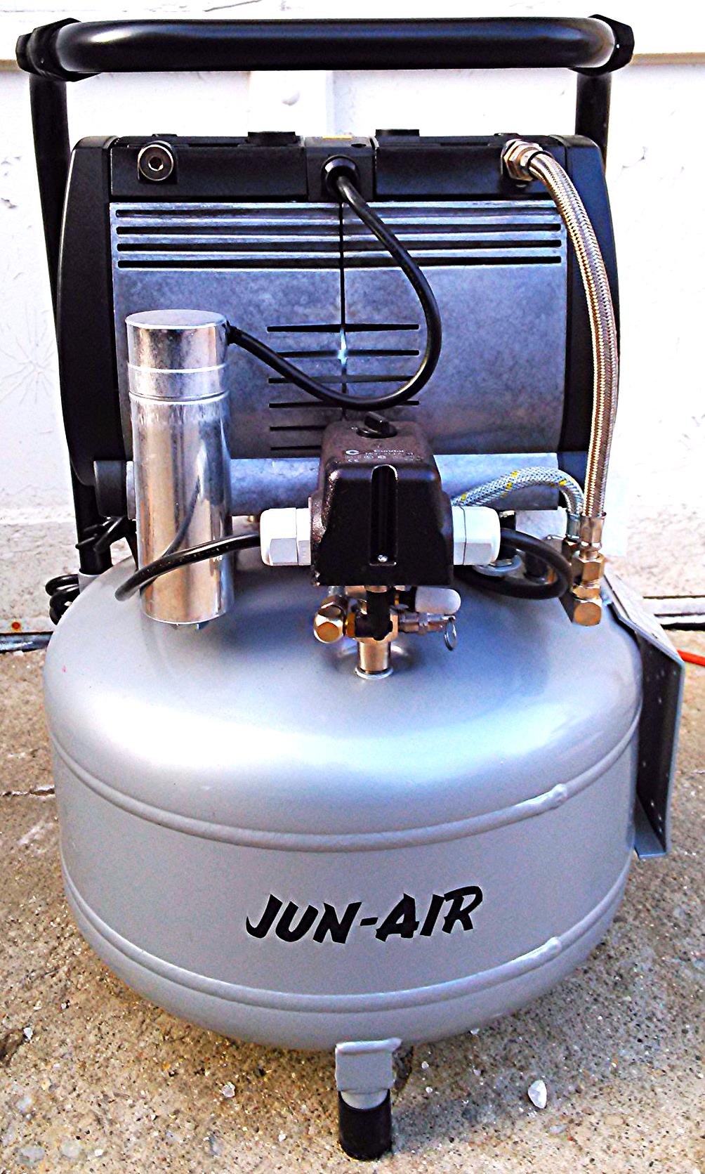 GAST JUN-AIR OF302 COMPRESSOR 25L DENTAL MEDICAL INDUSTRIAL MANUAL NORGREN REGUL