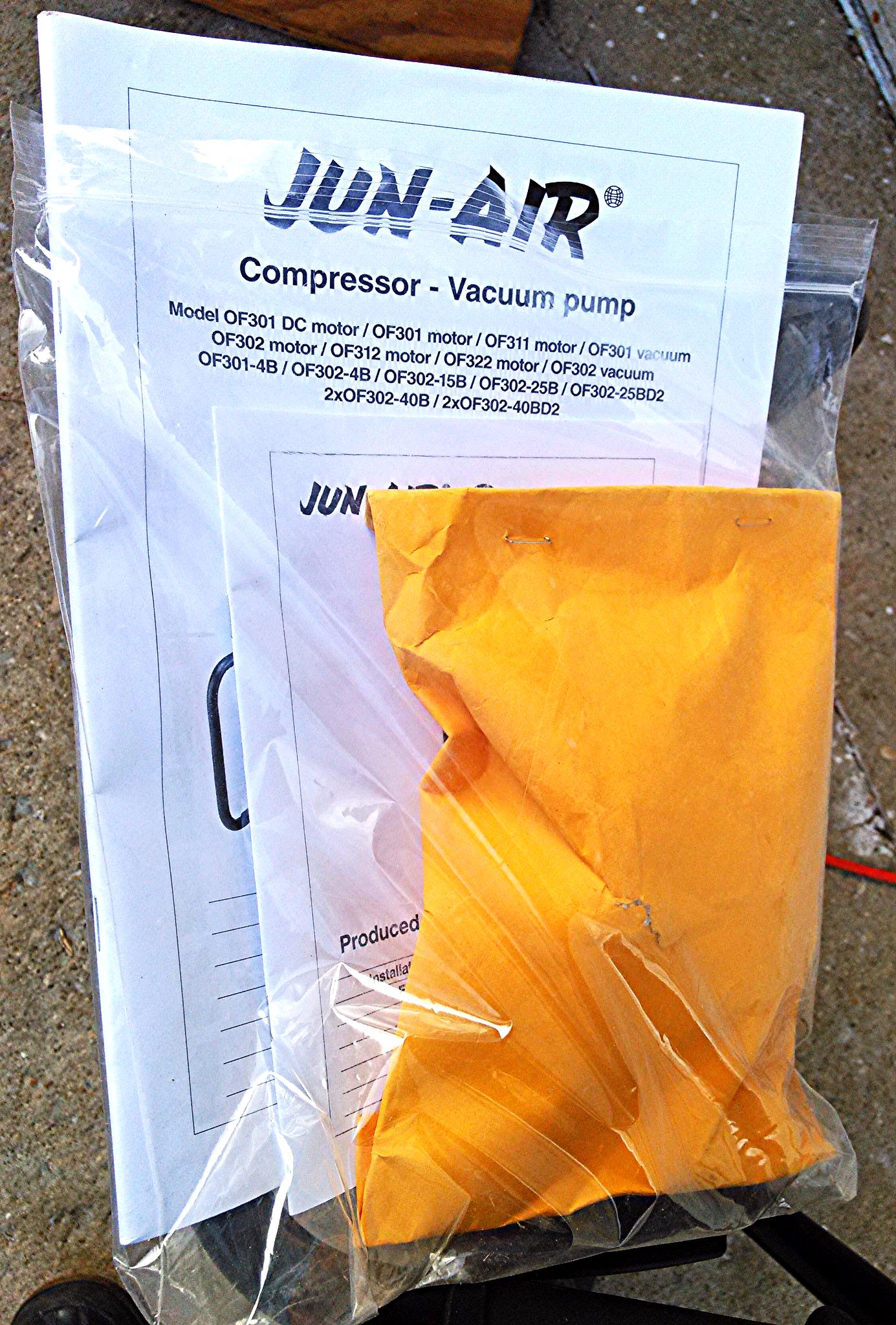 GAST JUN-AIR OF302 COMPRESSOR 25L DENTAL MEDICAL INDUSTRIAL MANUAL NORGREN REGUL