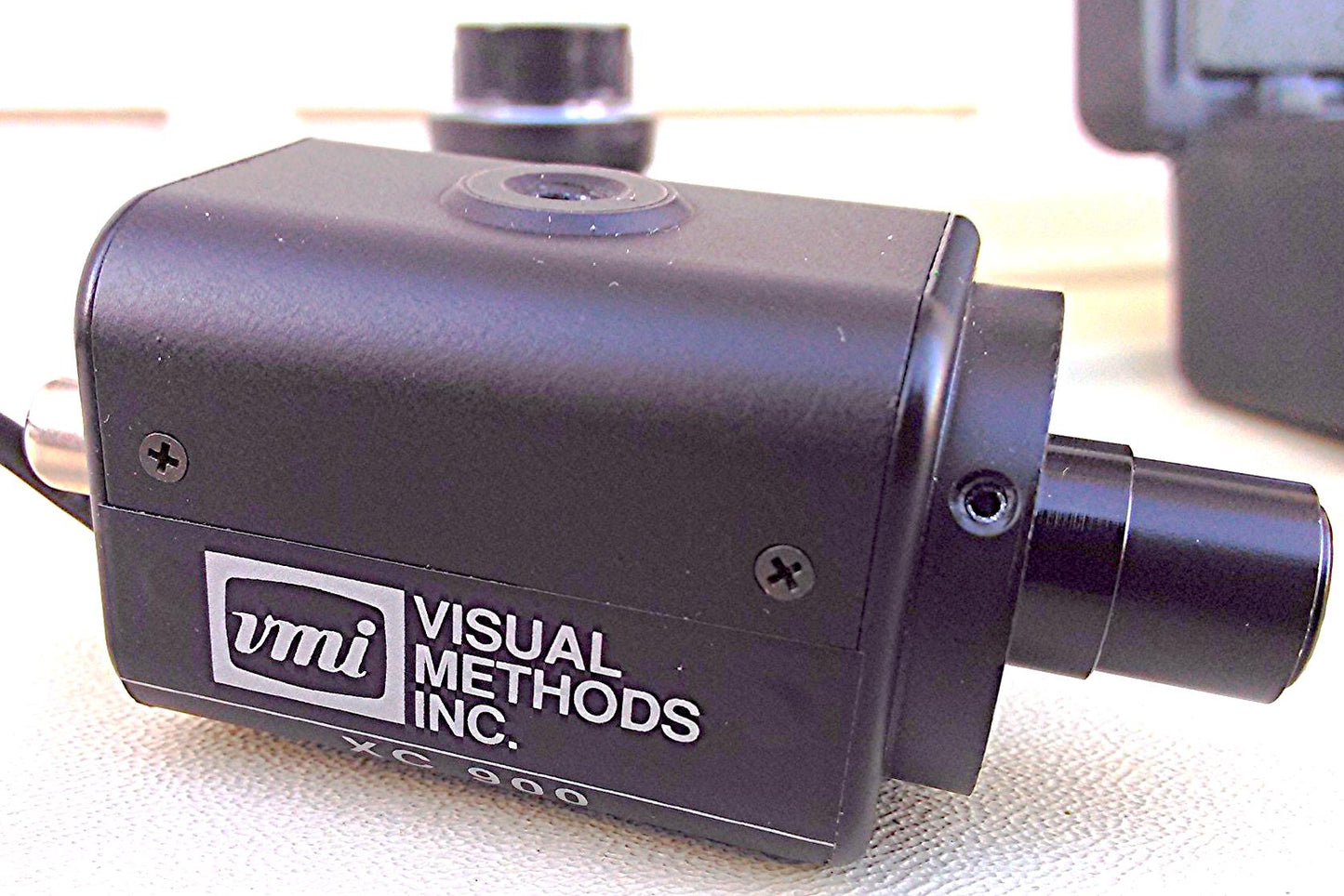 VMI WAT-902 XC 900 & CASE with WIRES & LENSES CASE High Sensitivity Camera