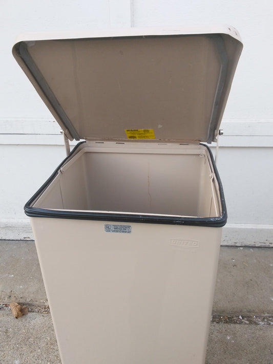 UNITED FIRE FIGHTER ST24 MEDICAL GRADE WASTE CONTAINER FREE SHIP