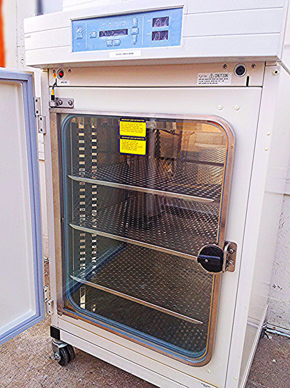 FORMA 3110 C02 JACKETED INCUBATOR WARRANTY WATCHVIDEO WORKS PERFECTLY GUARANTEED