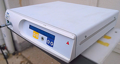 MITEK VAPR3  225021 ESU CAUTERY ELECTROSURGICAL GENERATOR OR 2084 FOOT CONTROL
