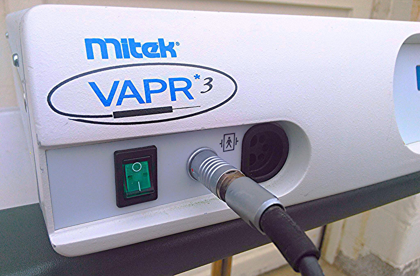 MITEK VAPR3  225021 ESU CAUTERY ELECTROSURGICAL GENERATOR OR 2084 FOOT CONTROL