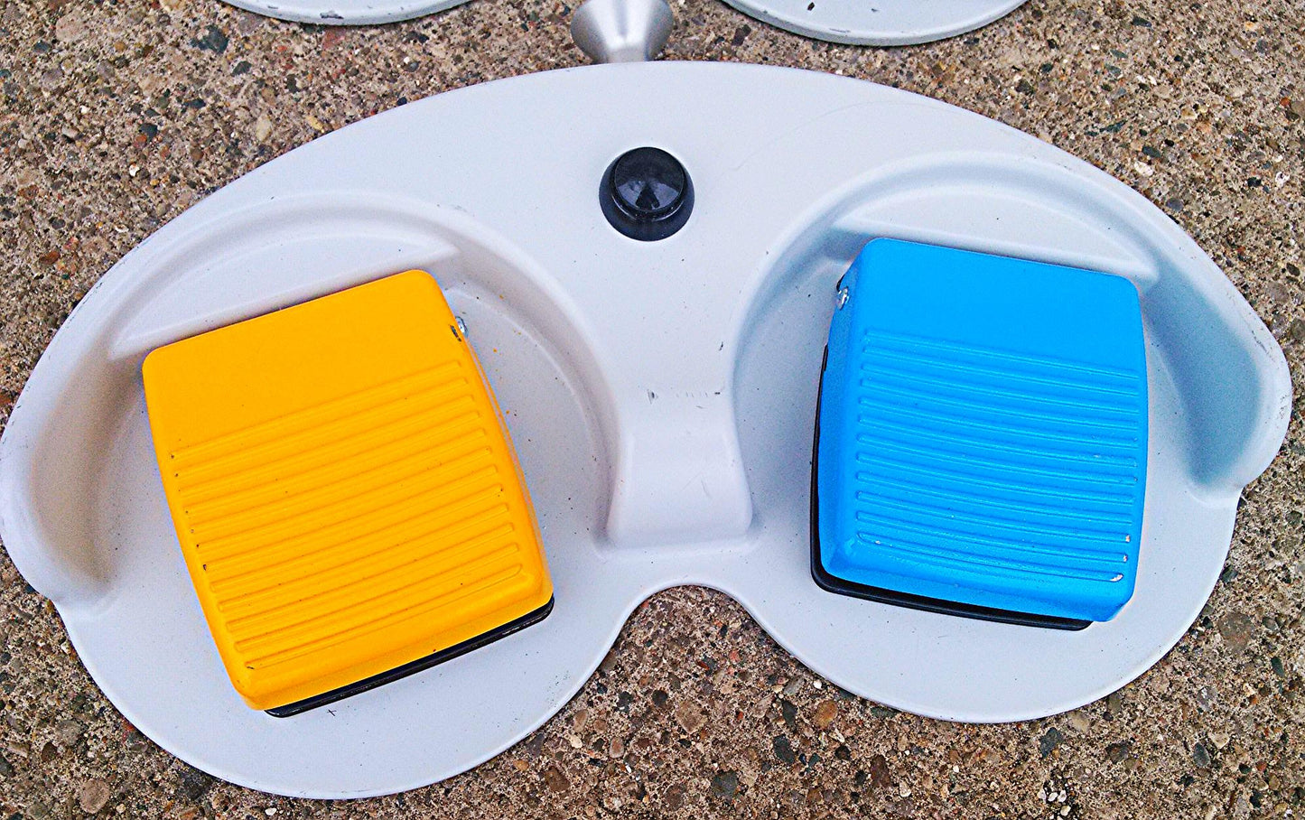 MITEK VAPR3  225021 ESU CAUTERY ELECTROSURGICAL GENERATOR OR 2084 FOOT CONTROL