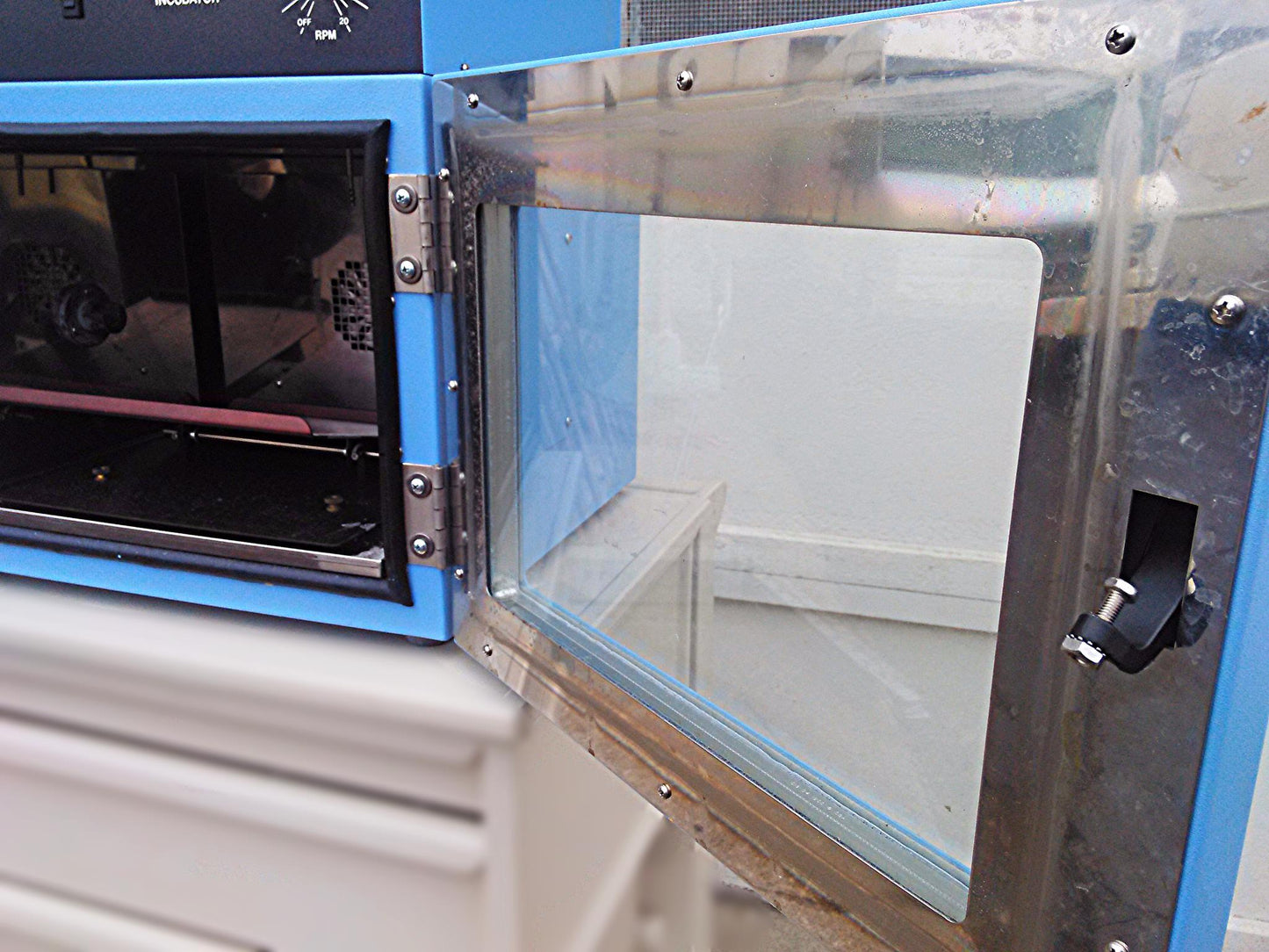 ROBBINS SCIENTIFIC HYBRIDIZATION 1000 SHAKER INCUBATOR OVEN WATCH VIDEO PERFECT