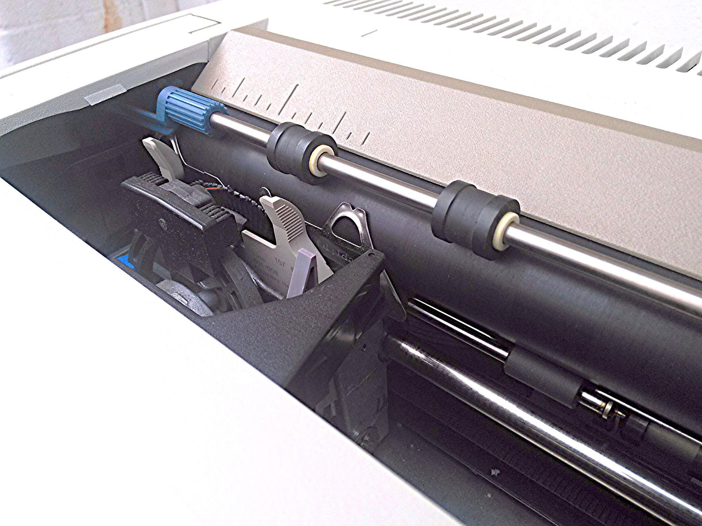 IBM WHEELWRITER 1000 PERSONAL TYPEWRITER NICE WORKING CONDITION