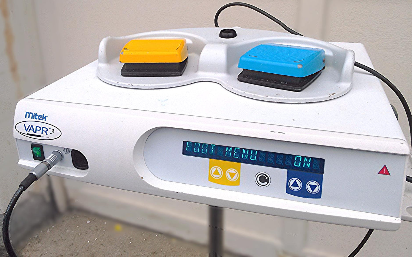 MITEK VAPR3  225021 ESU CAUTERY ELECTROSURGICAL GENERATOR OR 2084 FOOT CONTROL