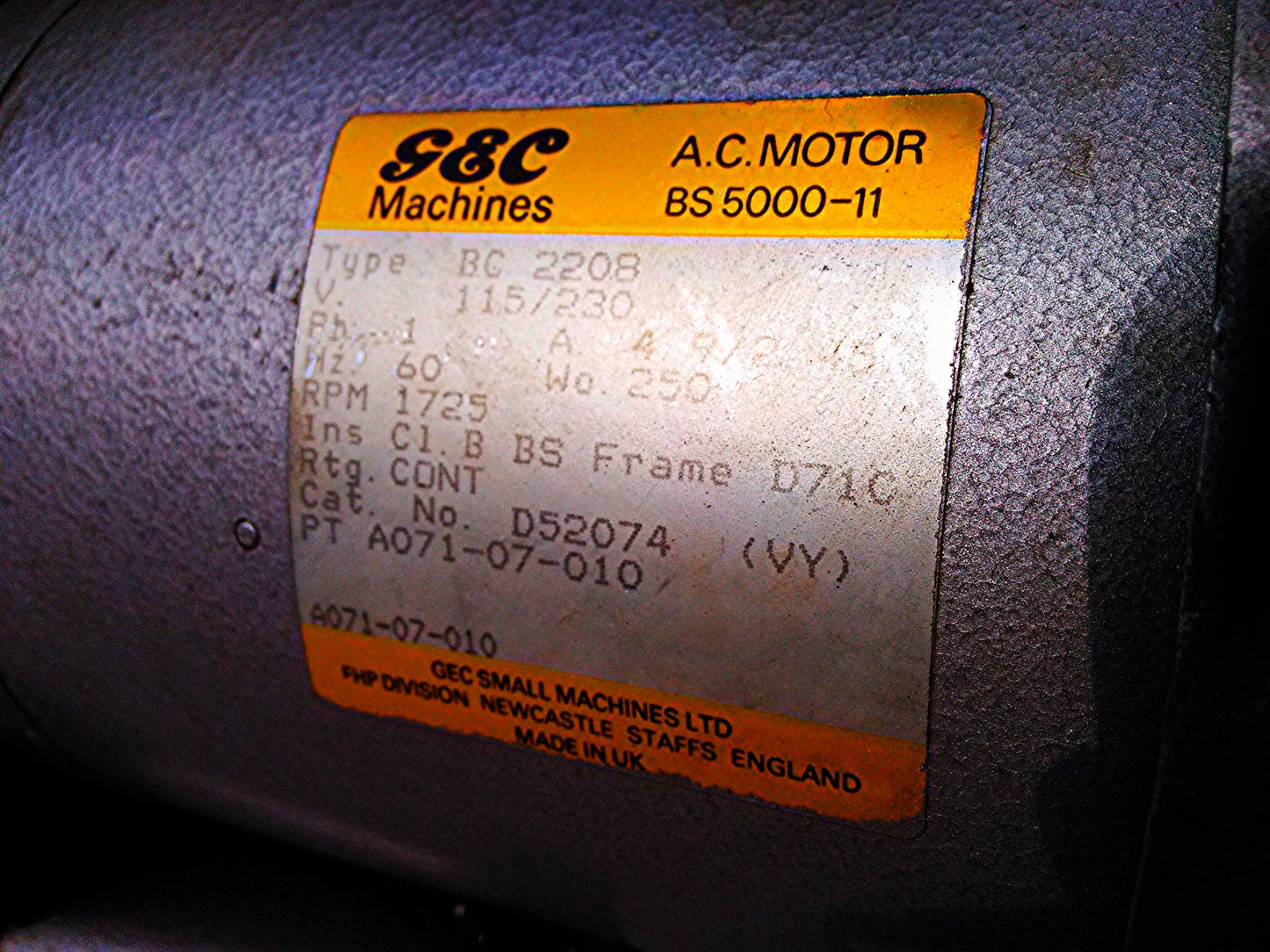 EDWARDS 2 TWO STAGE E2M2 Rotary Vane Dual Stage Mechanical Vacuum Pump WATCHVIDE