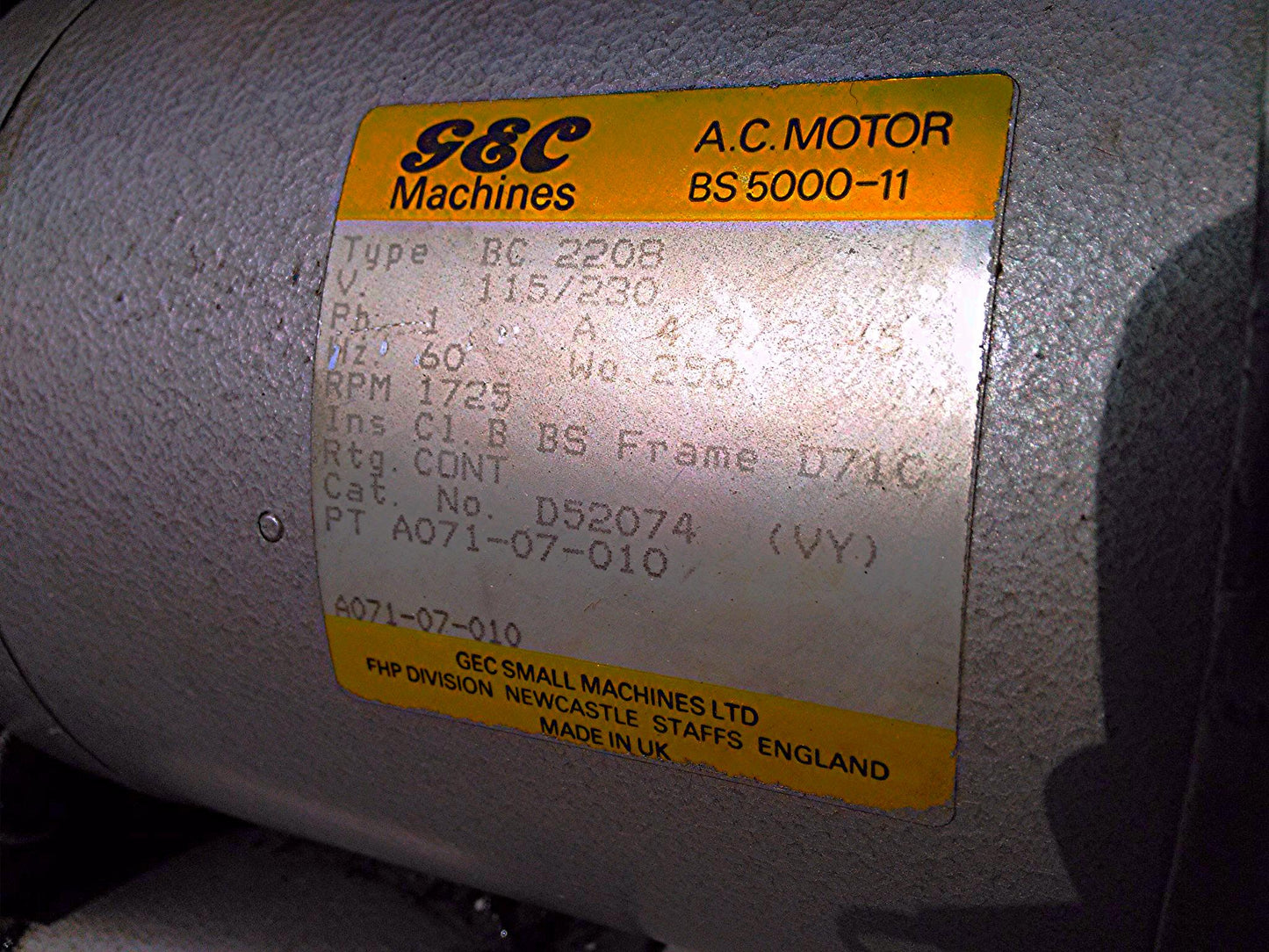 EDWARDS 2 TWO STAGE E2M2 Rotary Vane Dual Stage Mechanical Vacuum Pump WATCHVIDE