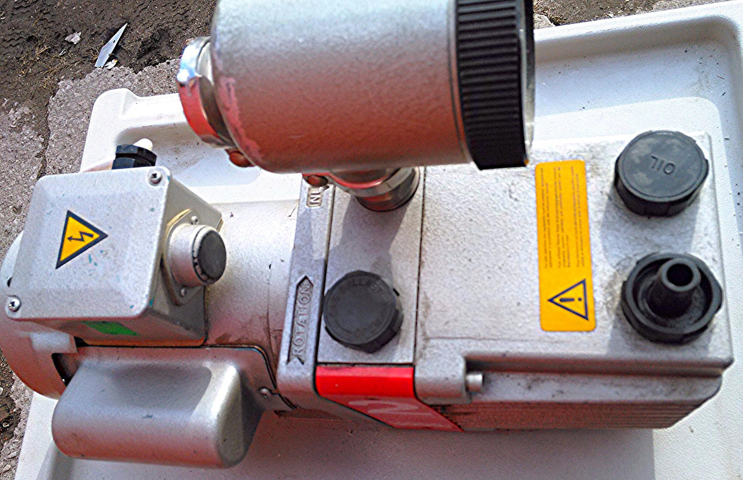 EDWARDS 2 TWO STAGE E2M2 Rotary Vane Dual Stage Mechanical Vacuum Pump WATCHVIDE