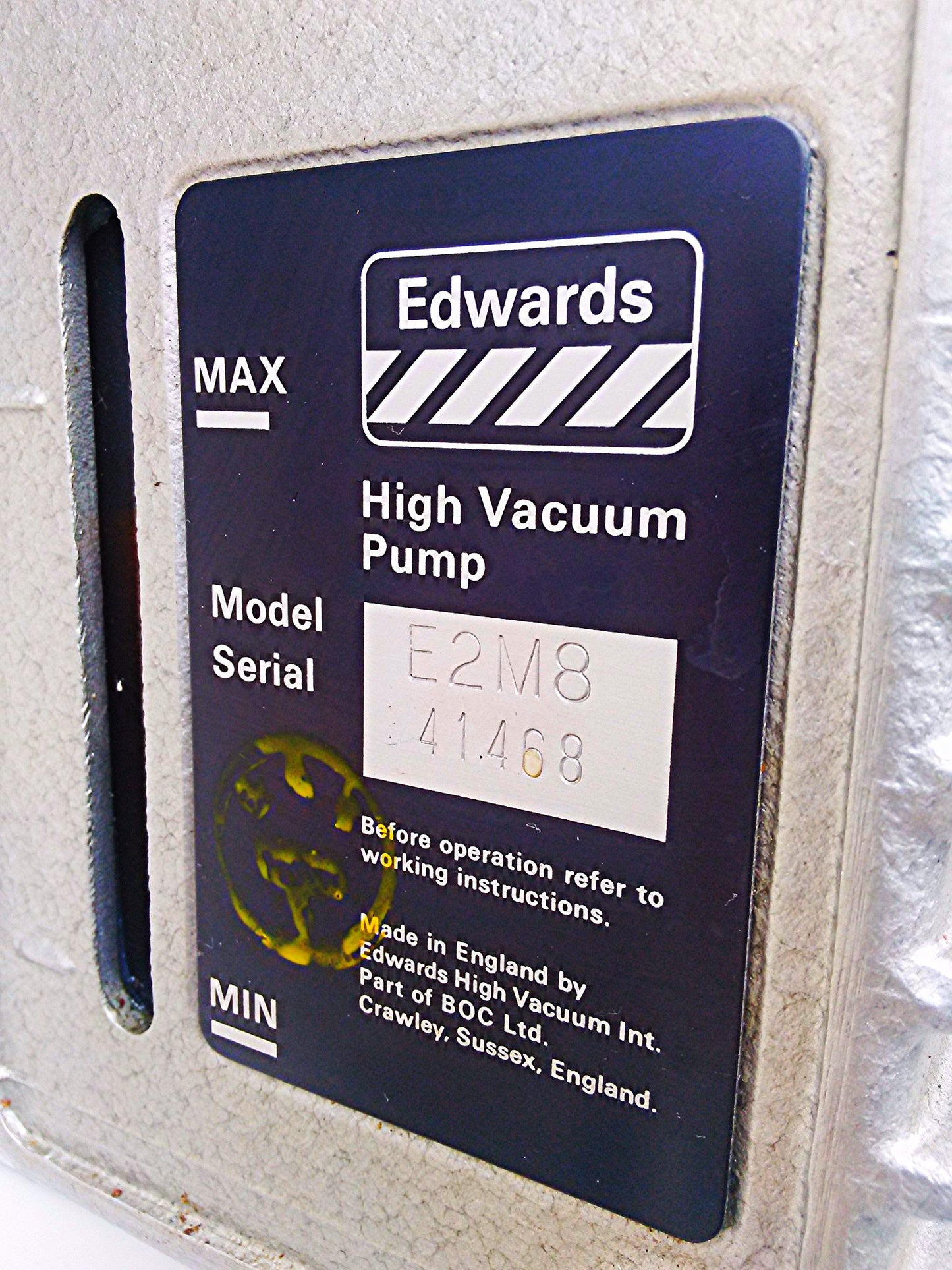 EDWARDS 8 E2M8 1/2 HP DUAL STAGE MECHANICAL ROTARY VANE VACUUM PUMP HYDROCARBON