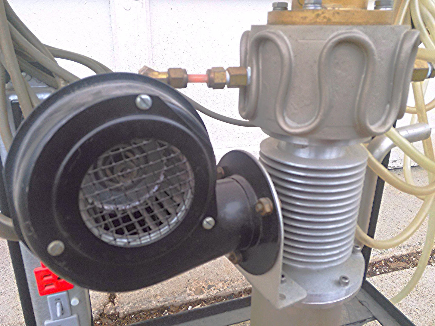 VEECO DIFFUSION PUMP Mod EP 2A-1 DYNACOOL Mfg MOD 110-0013