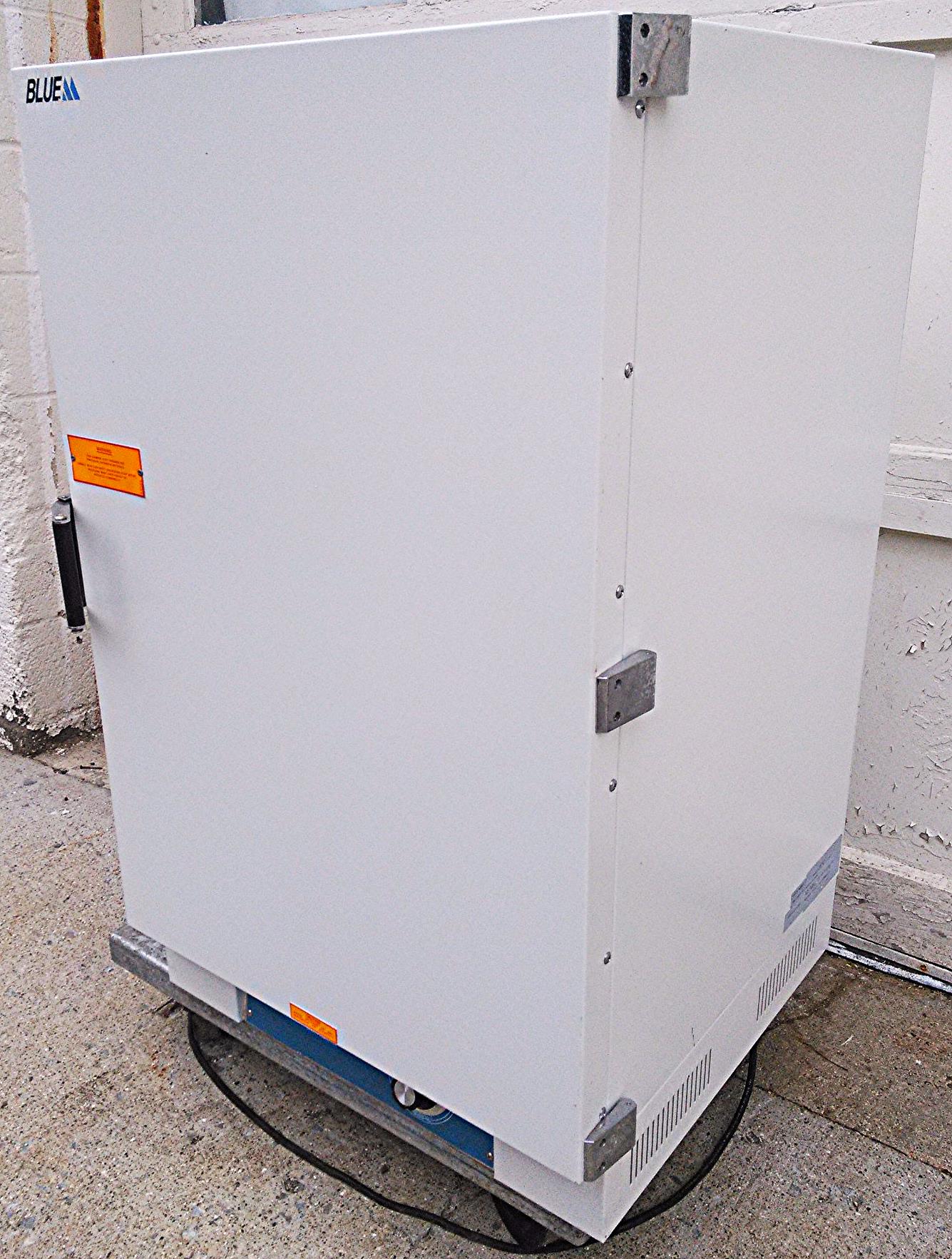 BLUE M CONVECTION INCUBATOR STABILTHERM DRY TYPE BACTERIOLOGICAL LINDBERG GI200A