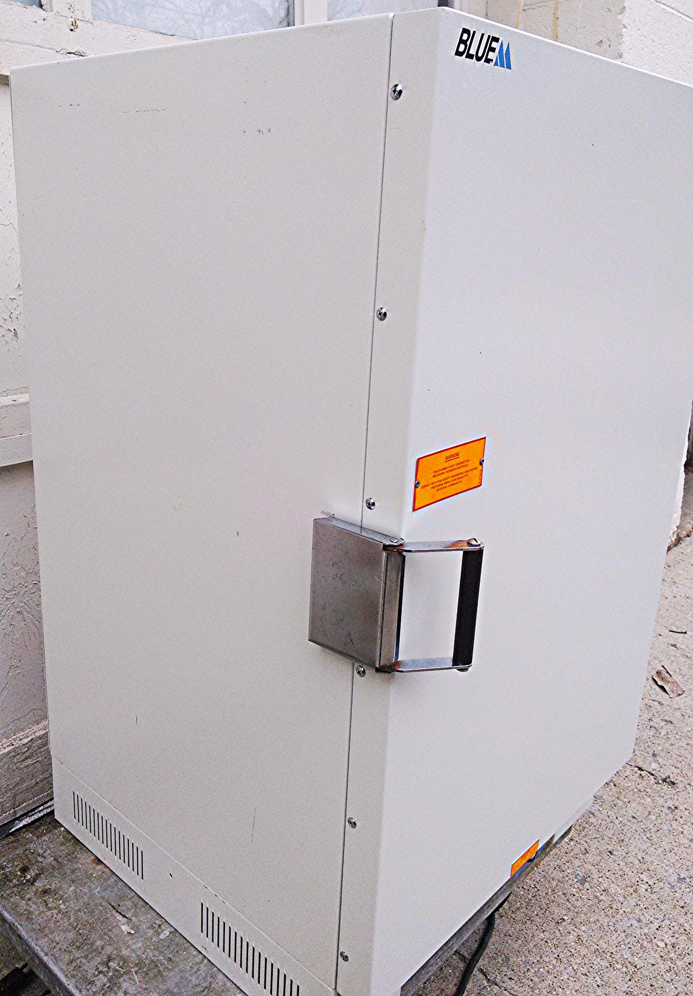 BLUE M CONVECTION INCUBATOR STABILTHERM DRY TYPE BACTERIOLOGICAL LINDBERG GI200A