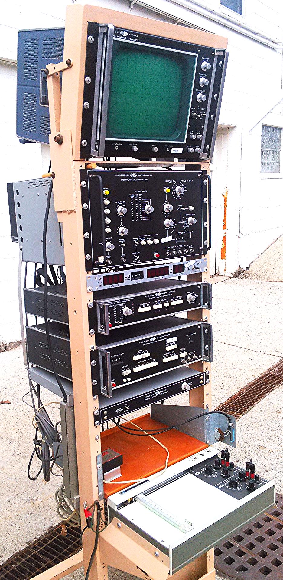 VINT HP 7035B X-Y DISPLAY 13116-2A RECORDER SPECTRAL DYNAMICS SPECTRUM ANALYZER