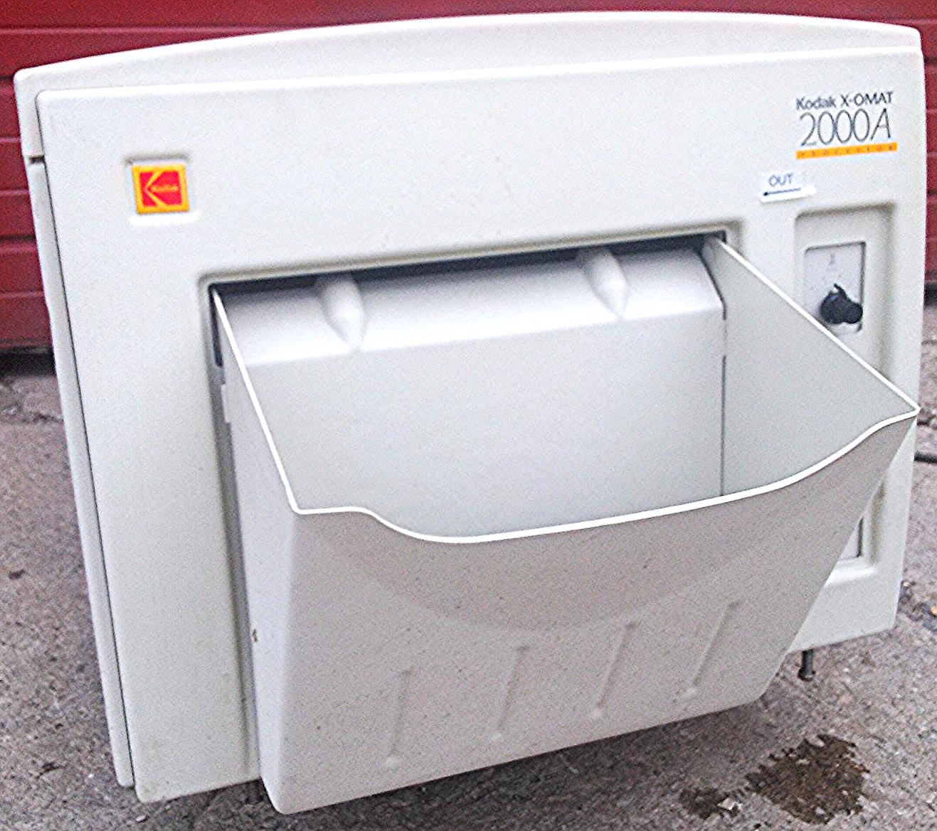 KODAK X-OMAT 2000A X-RAY FILM PROCESSOR