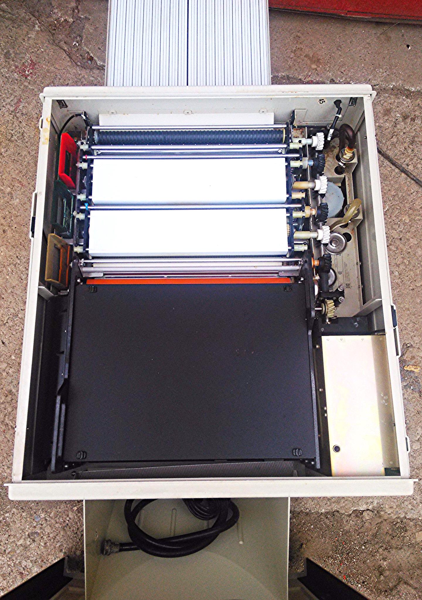 KODAK X-OMAT 2000A X-RAY FILM PROCESSOR