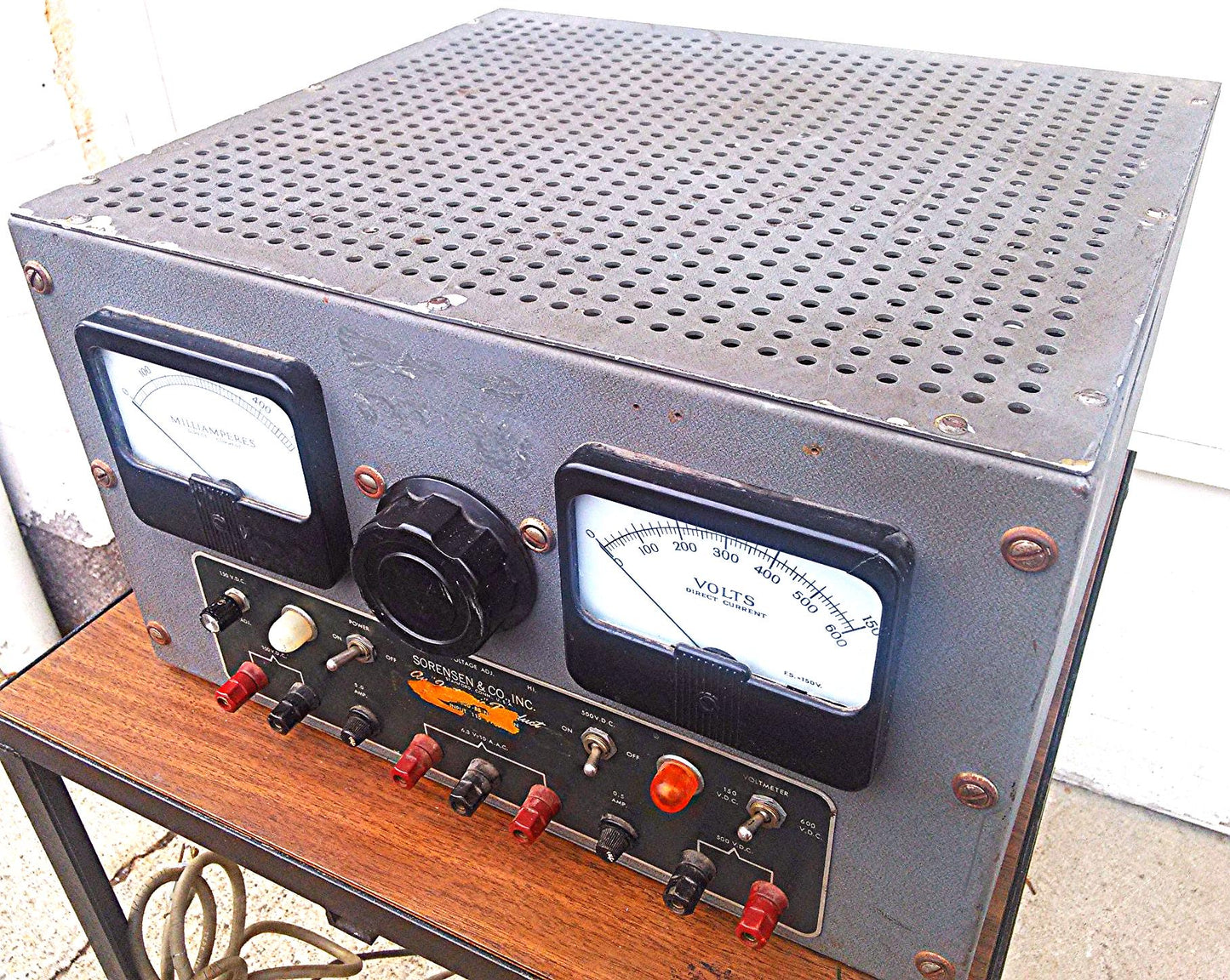 VINTAGE SORENSEN MODEL 500-BB REGULATED POWER SUPPLY