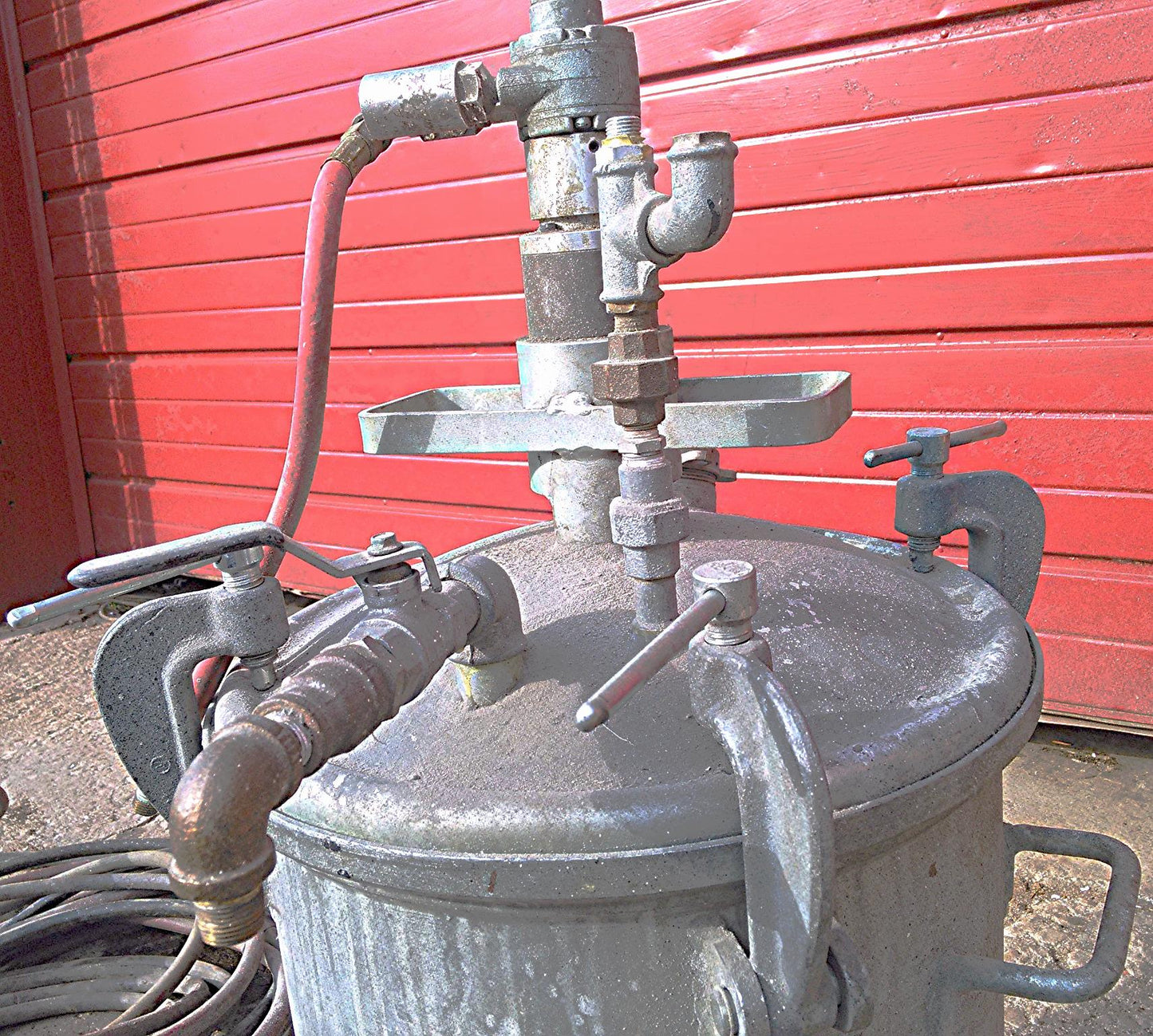 SATA SPRAY PAINT EQUIPMT PRESSURE TANK MADE GERMANY INHALL 4.8 GALLON 18 liters