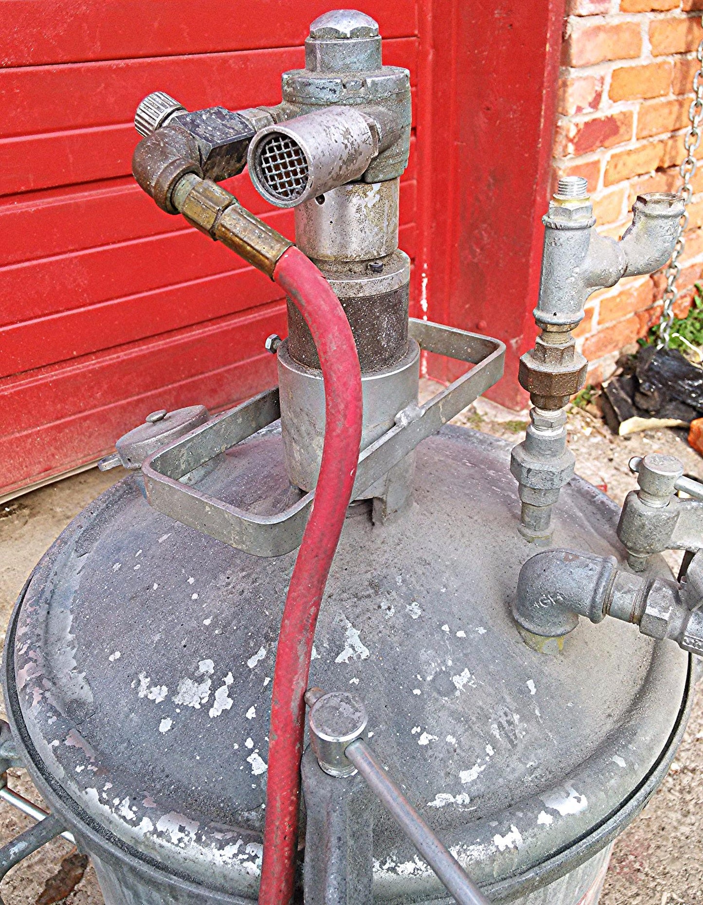 SATA SPRAY PAINT EQUIPMT PRESSURE TANK MADE GERMANY INHALL 4.8 GALLON 18 liters