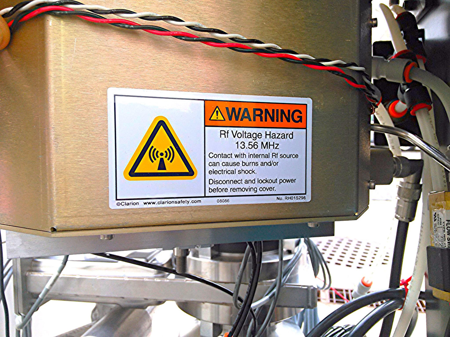 TRION ORACLE RIE PLASMA ETCHING PFEIFFER TPH521 PC BROOKS EXT NESLAB M75 MKS LPV