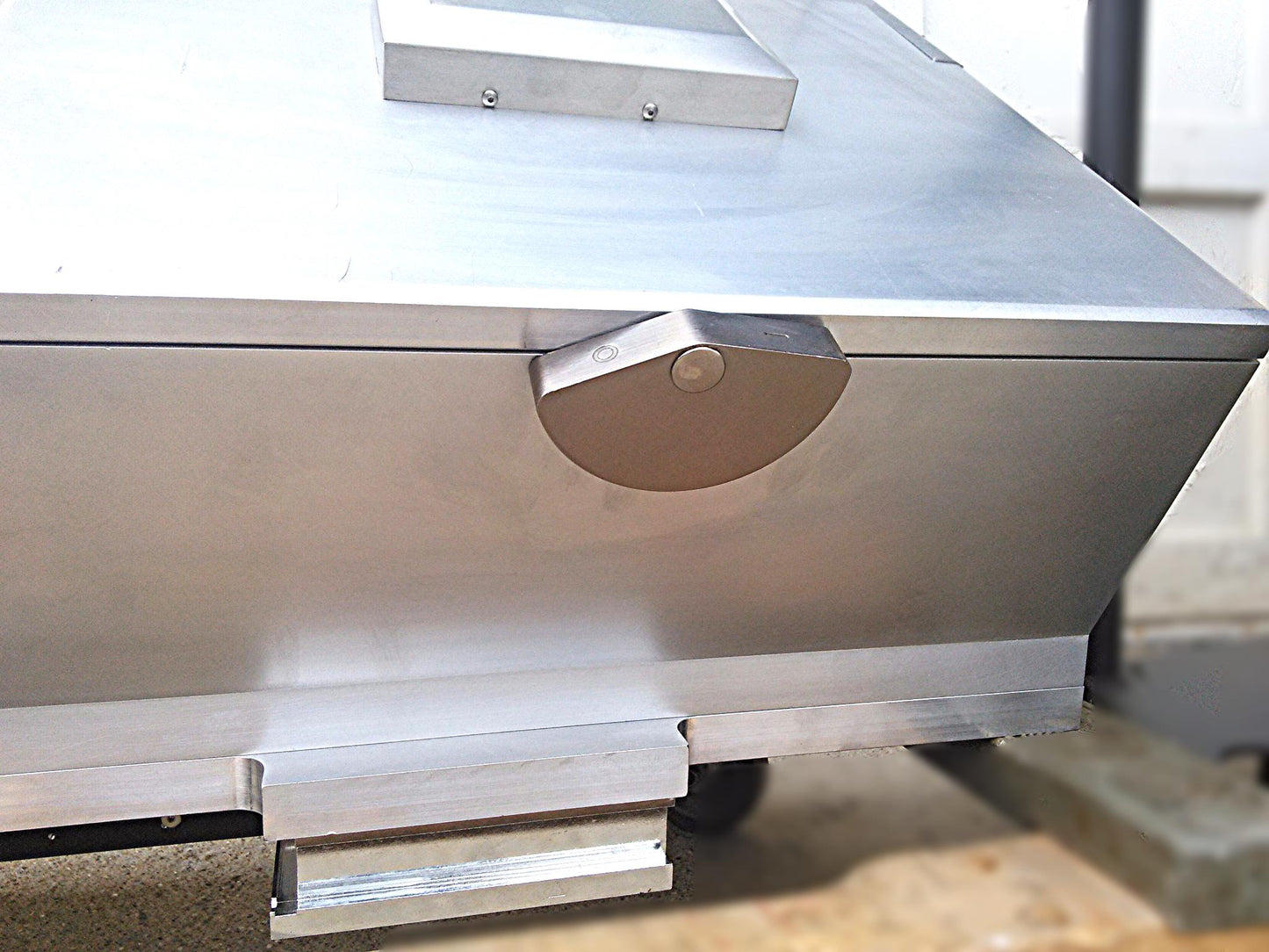 BROOKS AUTOMATION 001-8200-85 CASSETTE ELEVATOR for TRION ORACLE RIE ETCHING