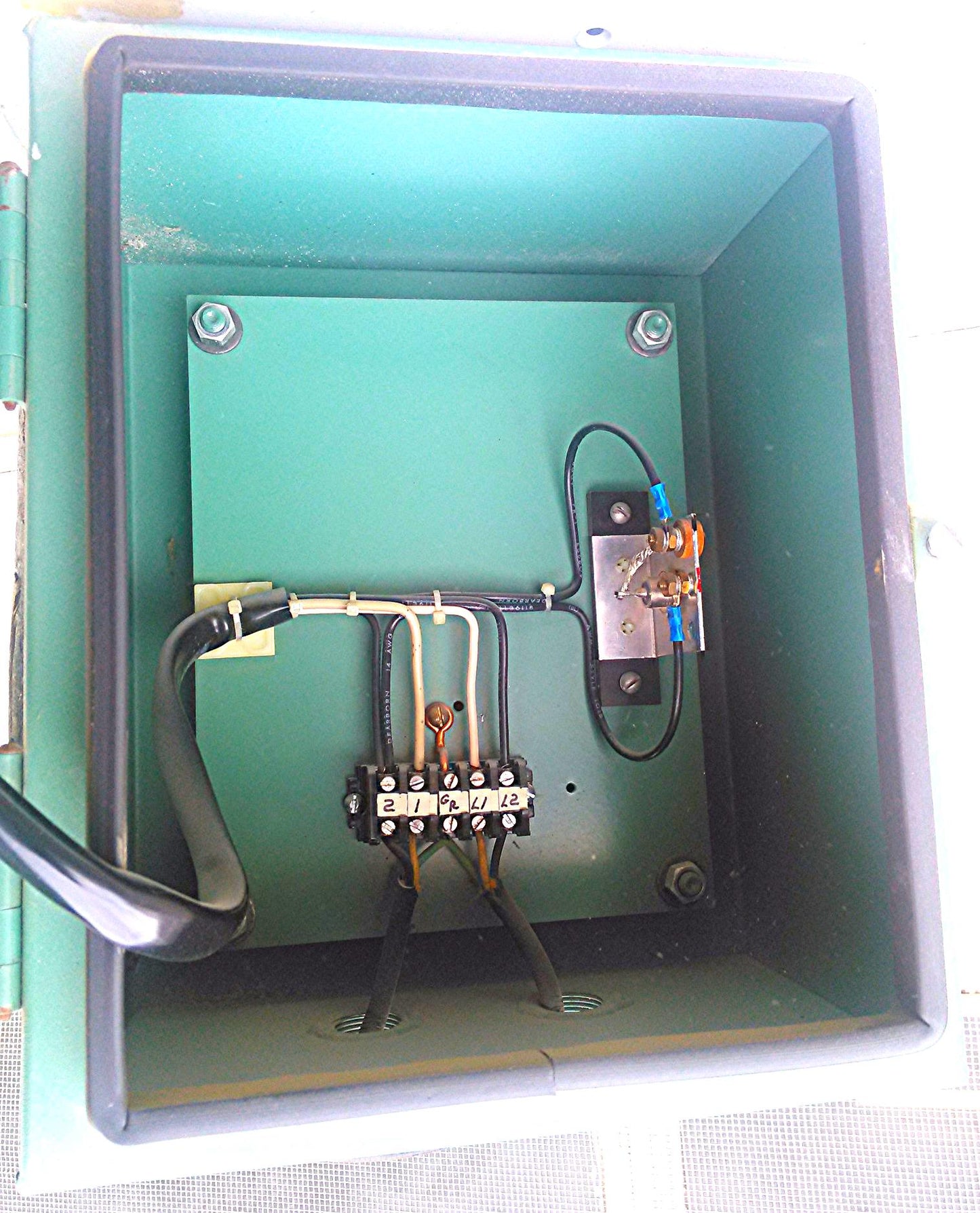 FMC SYNTRON C-2B 12 AMPERES Mounting Syntron® Electromagnetic Vibrators 115Volts