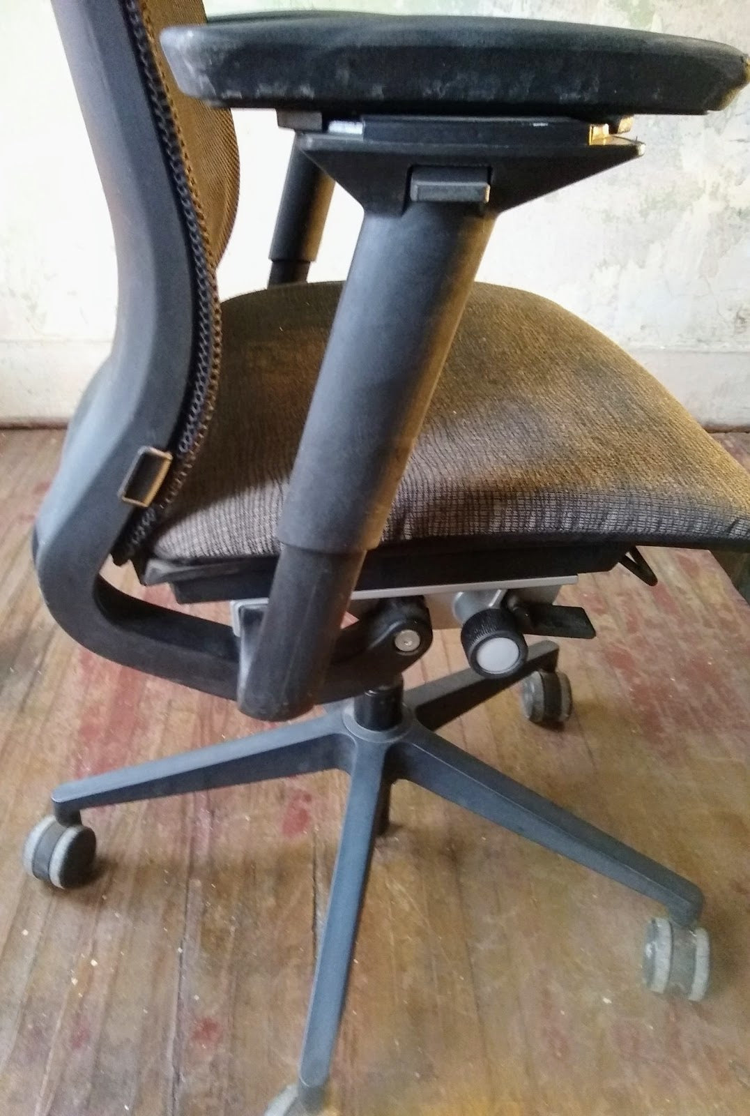 STEELCASE THINK FABRIC FULLY ADJUSTABLE CHAIR 5205 FREE SHIPPING