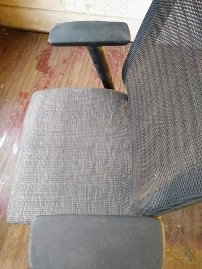 STEELCASE THINK FABRIC FULLY ADJUSTABLE CHAIR 5205 FREE SHIPPING