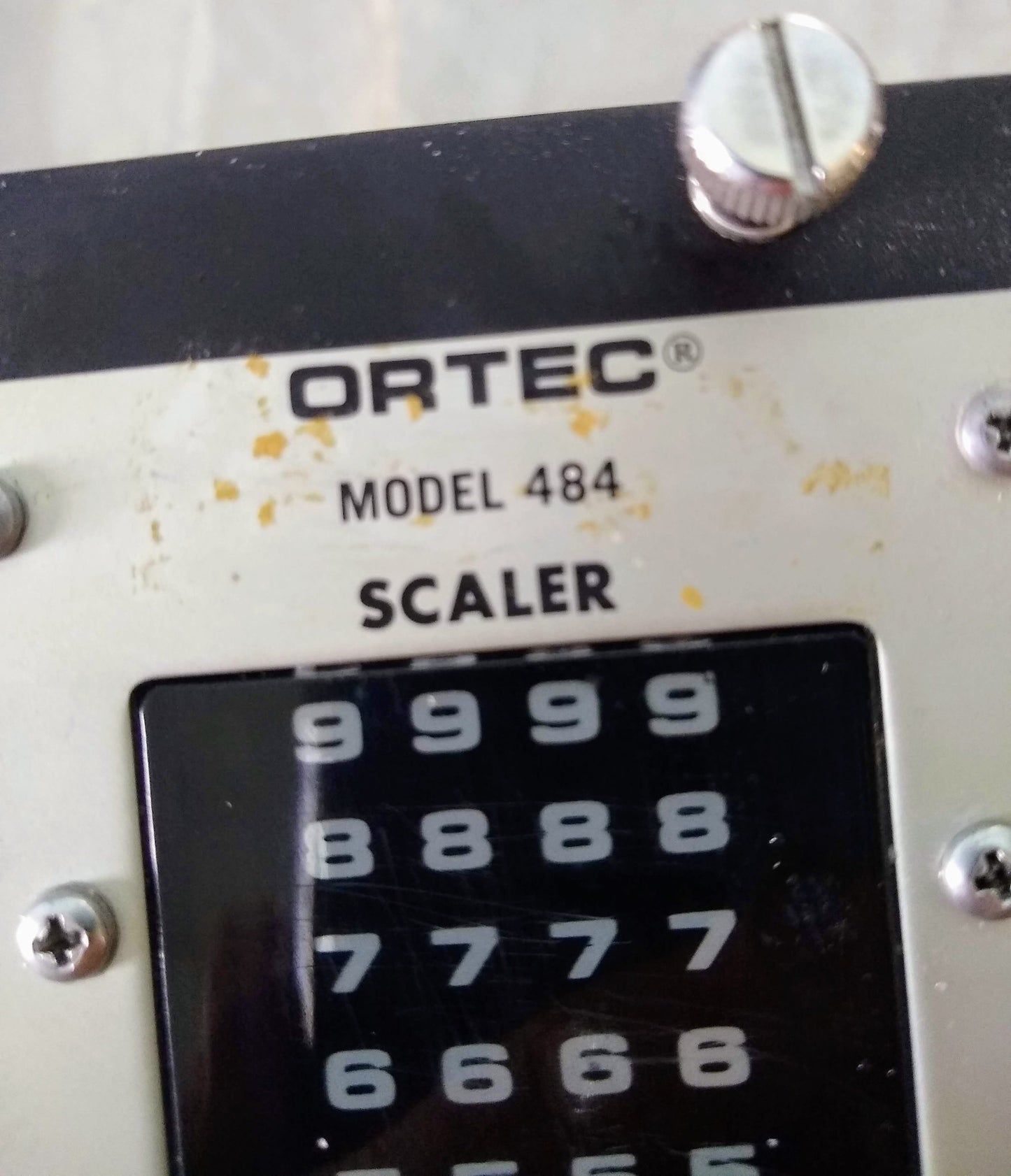 100% WORKING EG&G ORTEC 484 SCALER PHOTON COUNTER NIM BIN MODULE FREE SHIPPING