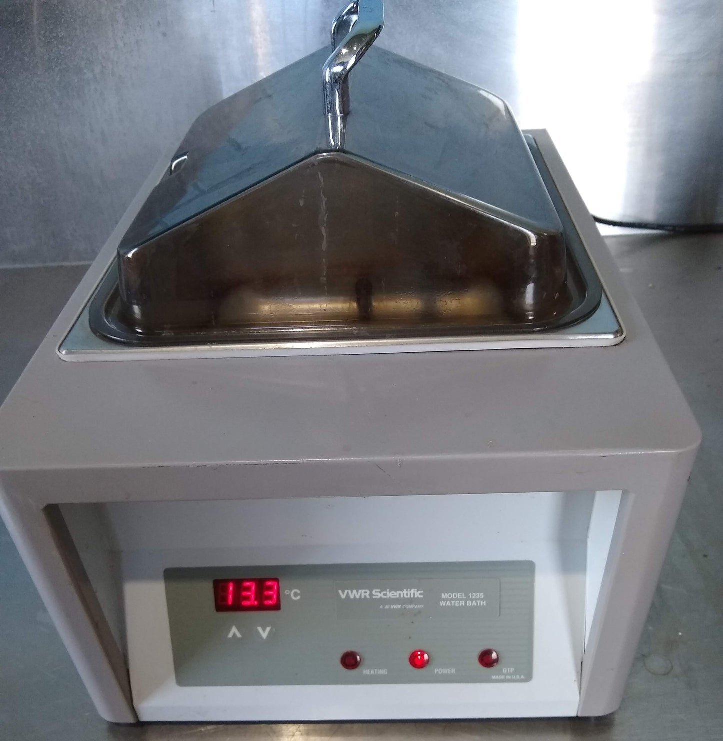 SHELDON VWR 1235 HEATED 4 Liter WATER BATH with COVER 90 DAY WARRANTY FREE SHIP