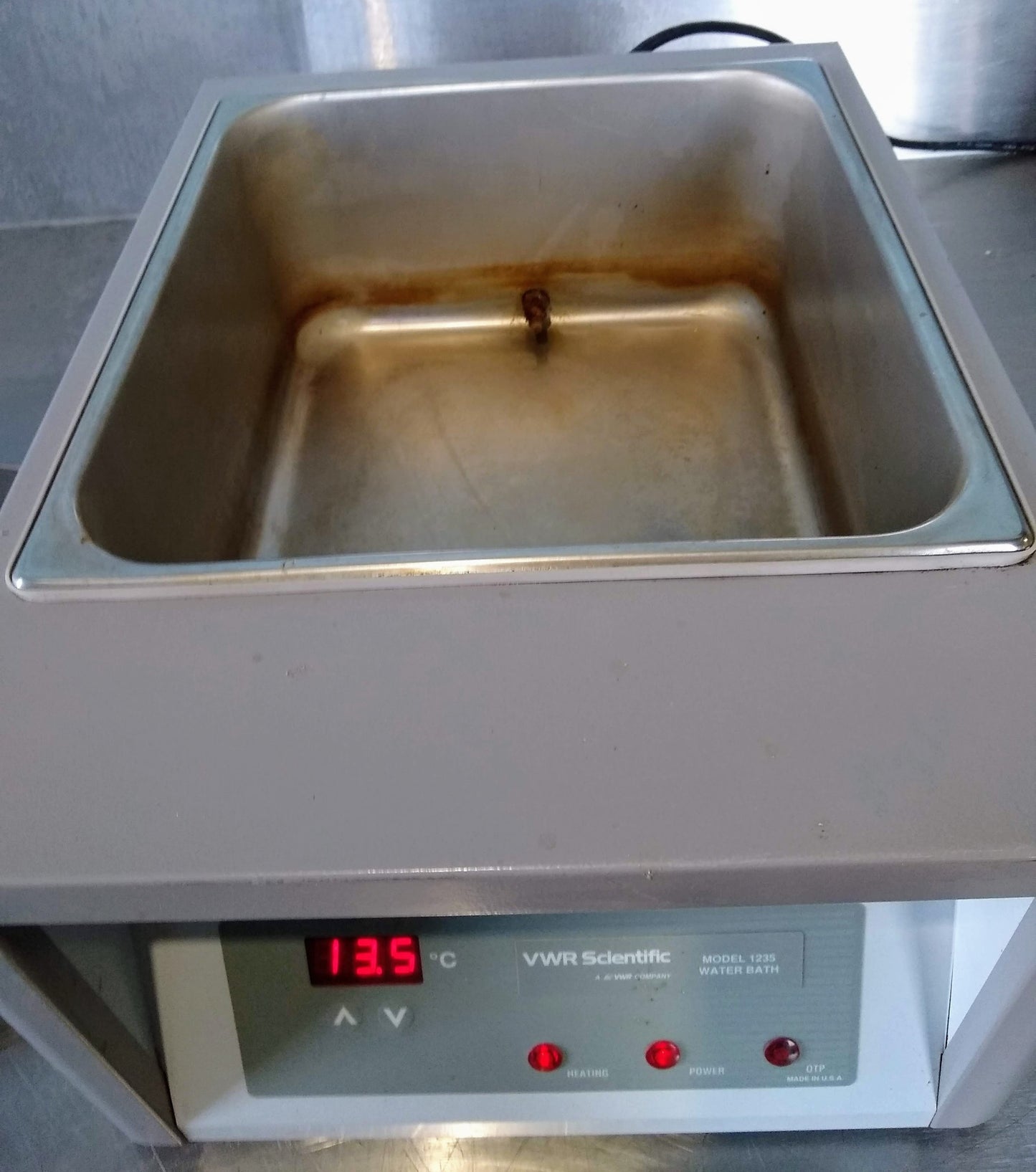 SHELDON VWR 1235 HEATED 4 Liter WATER BATH with COVER 90 DAY WARRANTY FREE SHIP