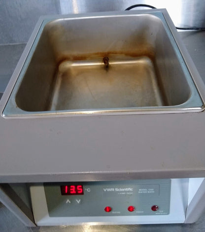 SHELDON VWR 1235 HEATED 4 Liter WATER BATH with COVER 90 DAY WARRANTY FREE SHIP